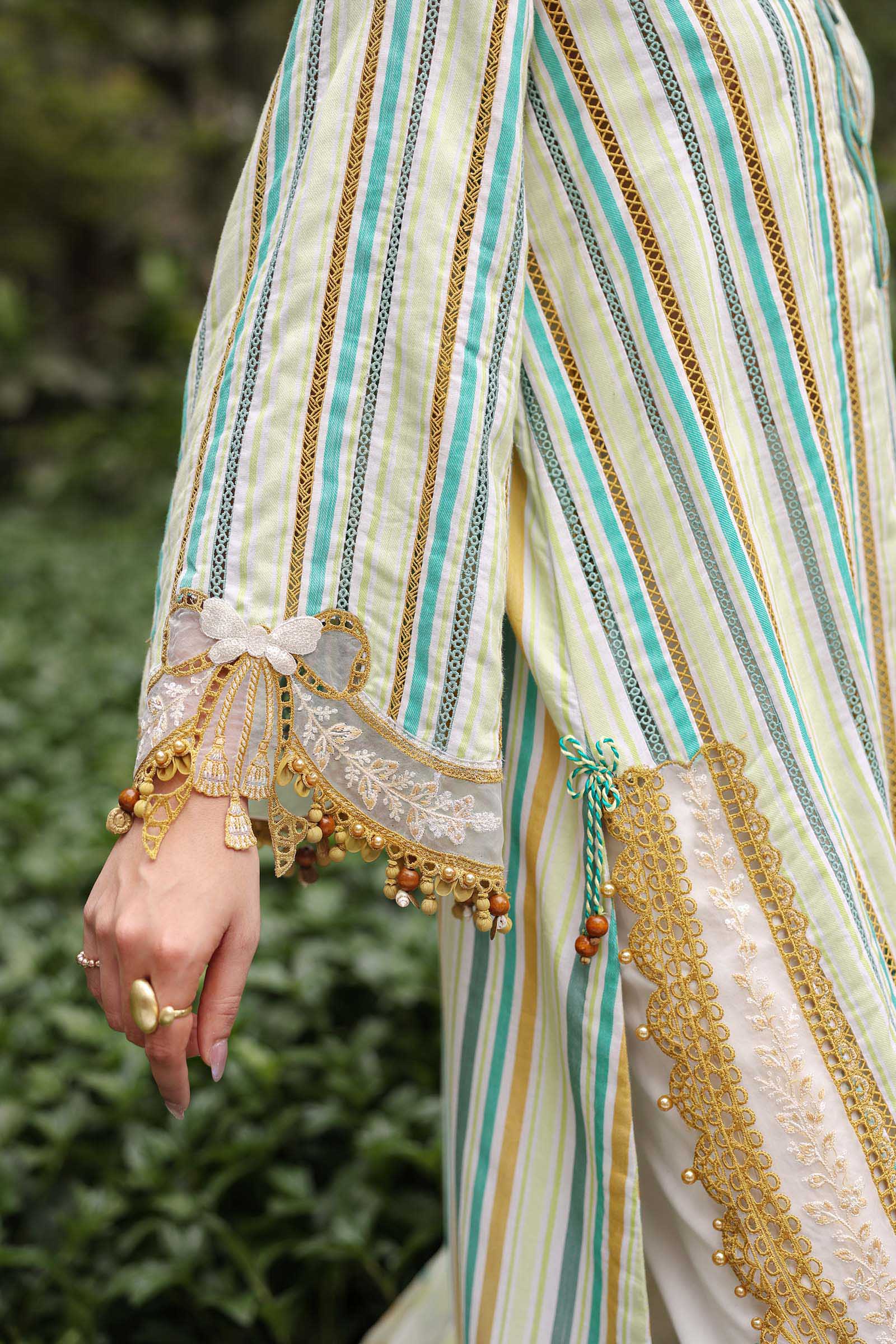 Maria B 3 Piece Stitched Embroidered Jacquard Suit