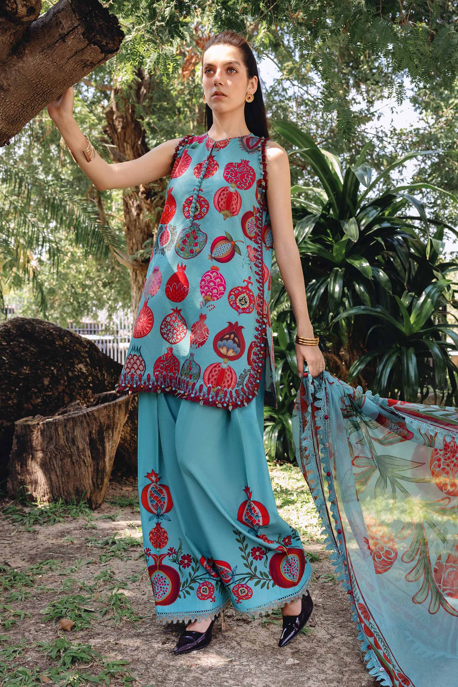3 Piece Unstitched Embroidered Lawn Suit - Aqsa Fabrics