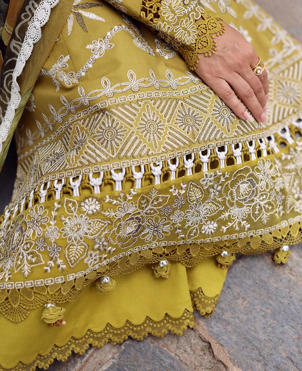 Republic Womenswear | Talia Luxury Lawn 25 | D1-A - Numa - Aqsa Fabrics