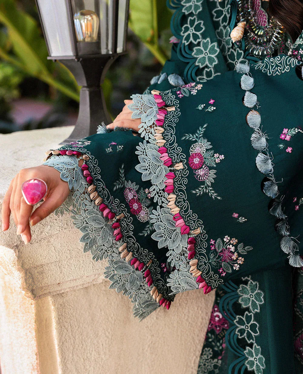 Republic Womenswear | Kalani Eid Luxury Lawn 25 | D1-B - Zehra - Aqsa Fabrics