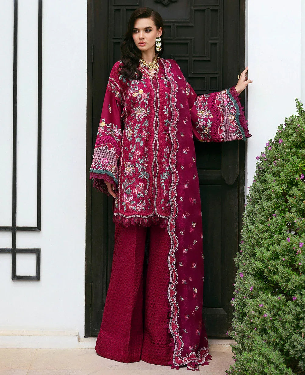 Republic Womenswear | Kalani Eid Luxury Lawn 25 | D2-A - Ayla - Aqsa Fabrics