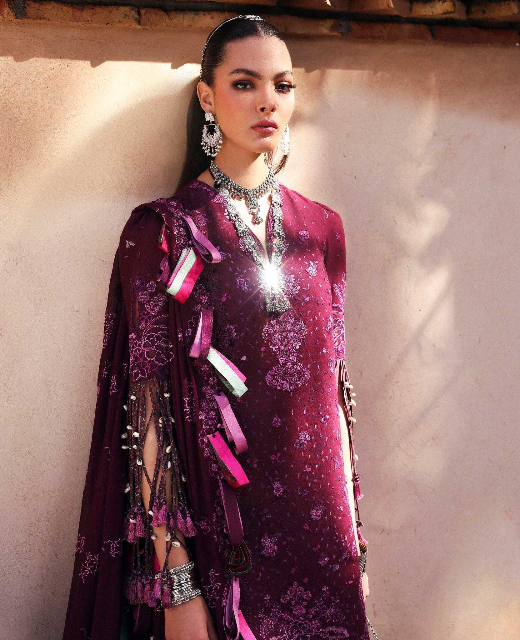Republic Womenswear | Reine Luxury Lawn 26 | Icie