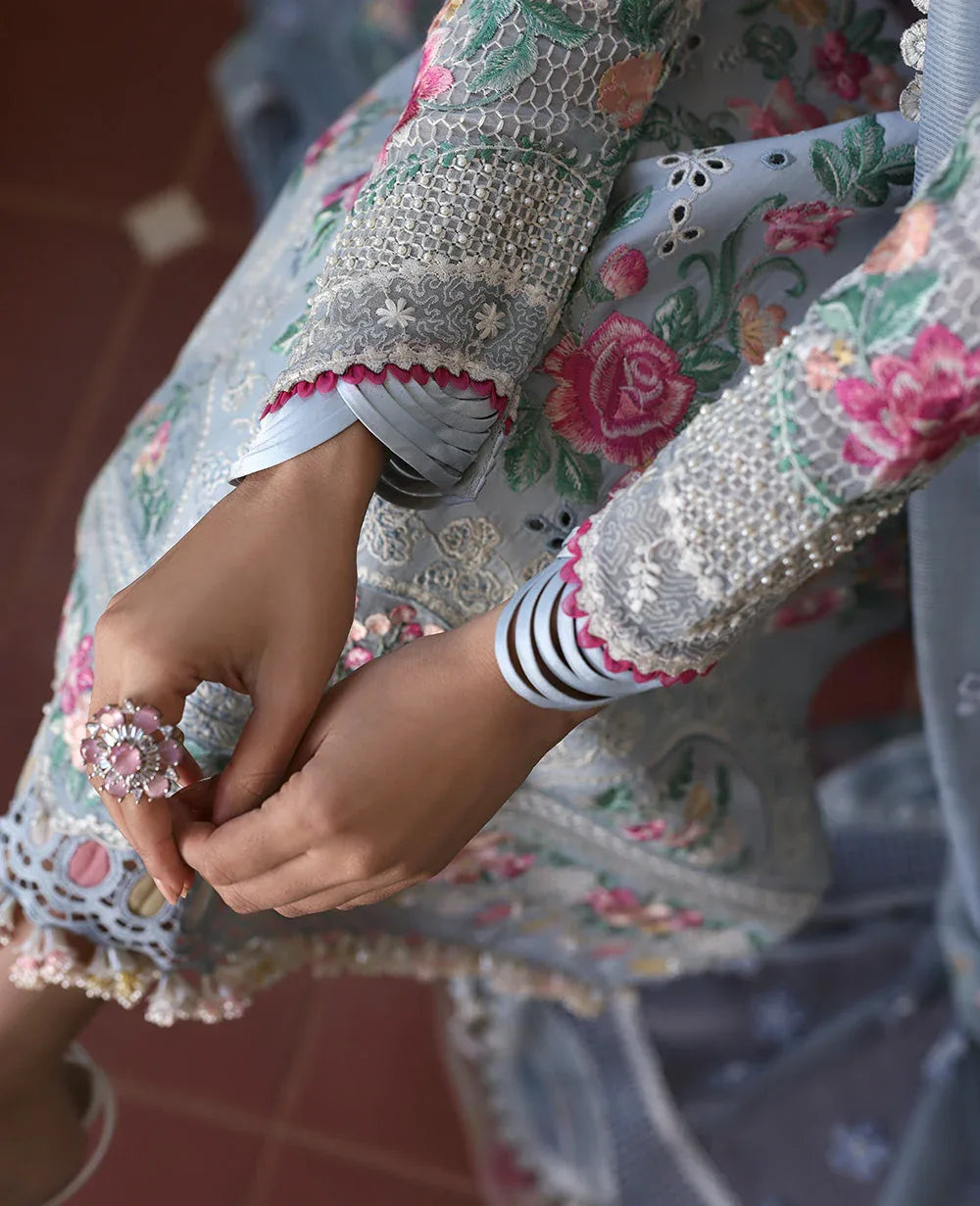 Republic Womenswear | Kalani Eid Luxury Lawn 25 | D7-B - Hoor - Aqsa Fabrics