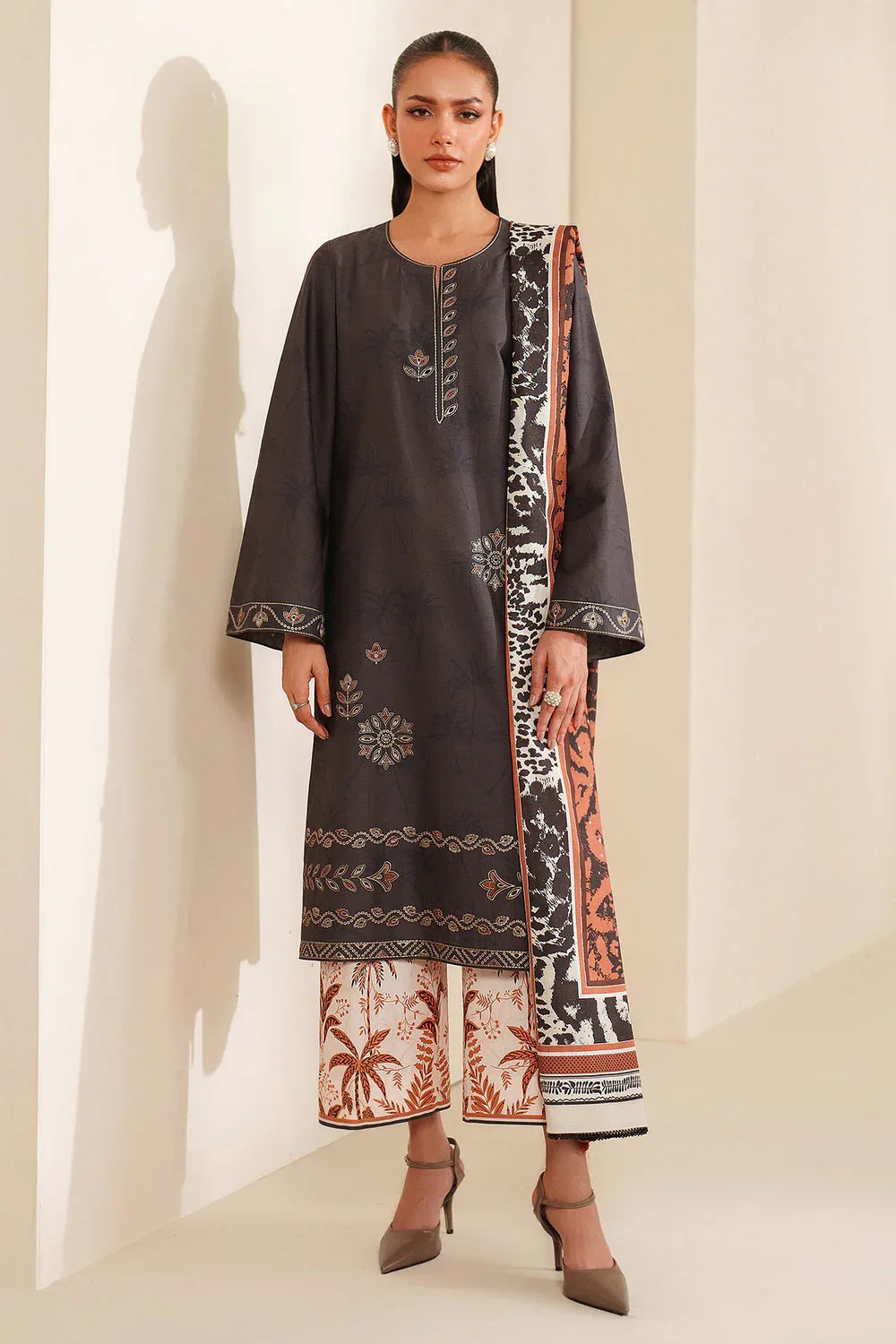 Jazmin | Winter 25 | UW-0213 - Aqsa Fabrics