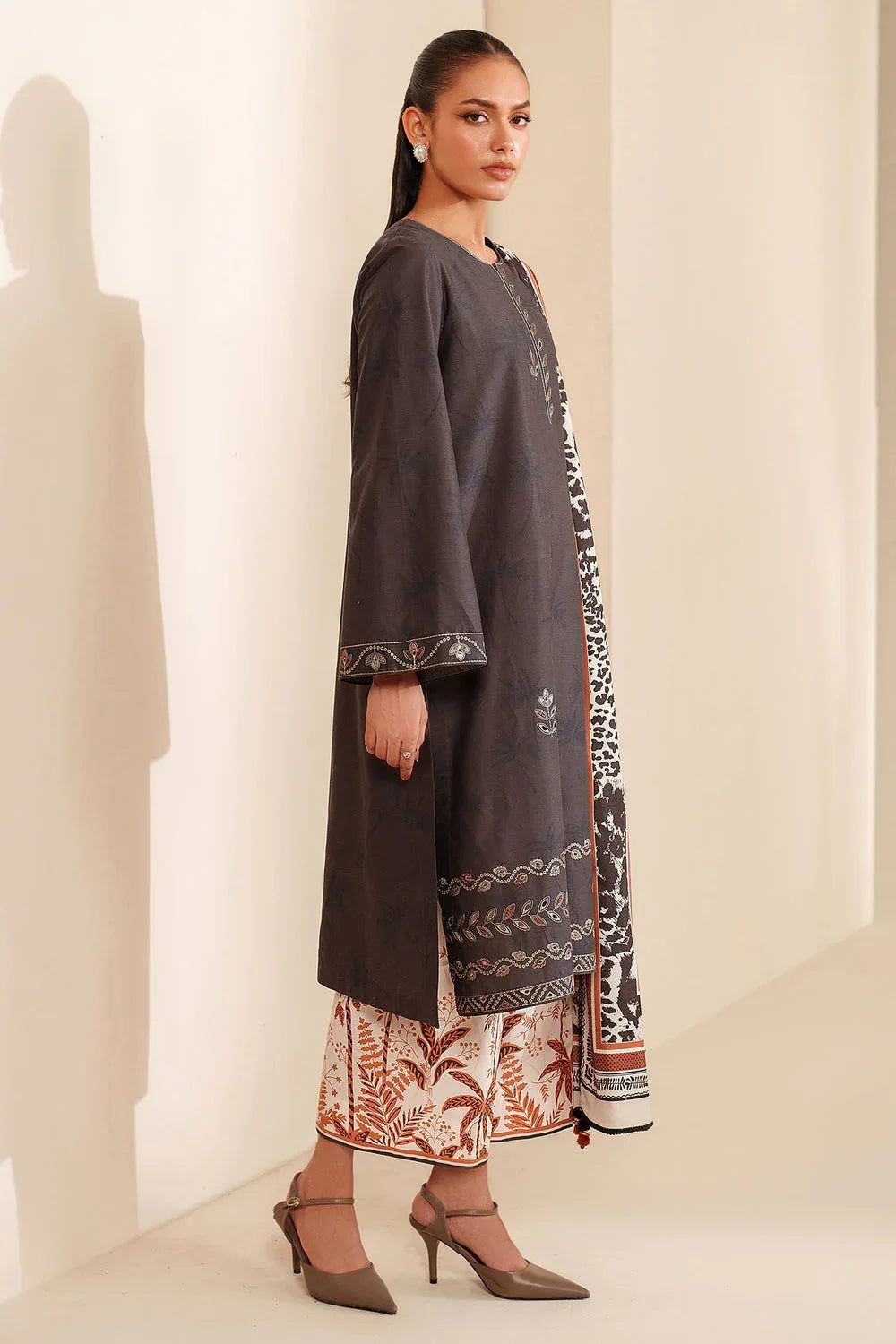 Jazmin | Winter 25 | UW-0213 - Aqsa Fabrics