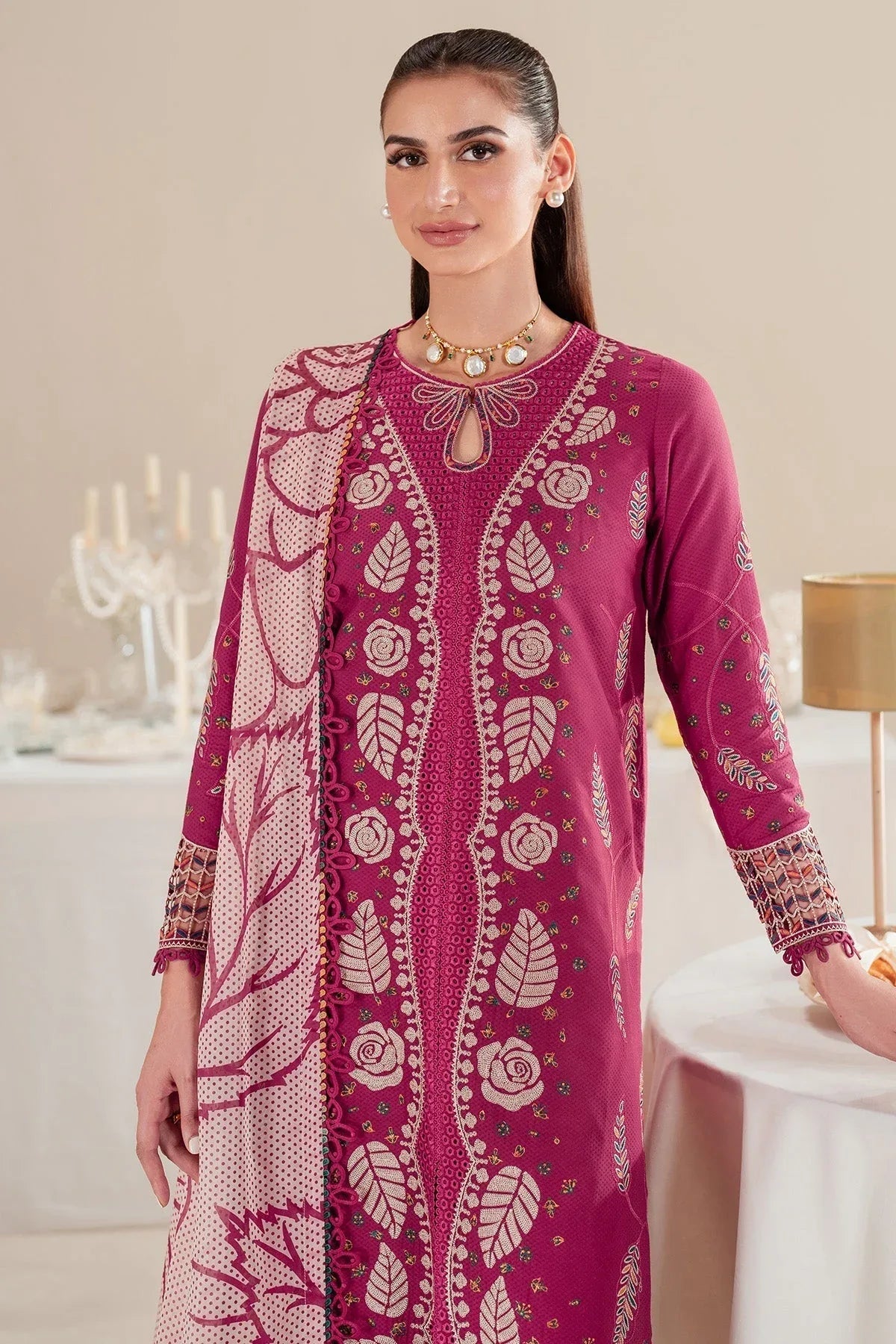 Jazmin | Iris Luxury Lawn 25 | IL'25-D05 - Aqsa Fabrics