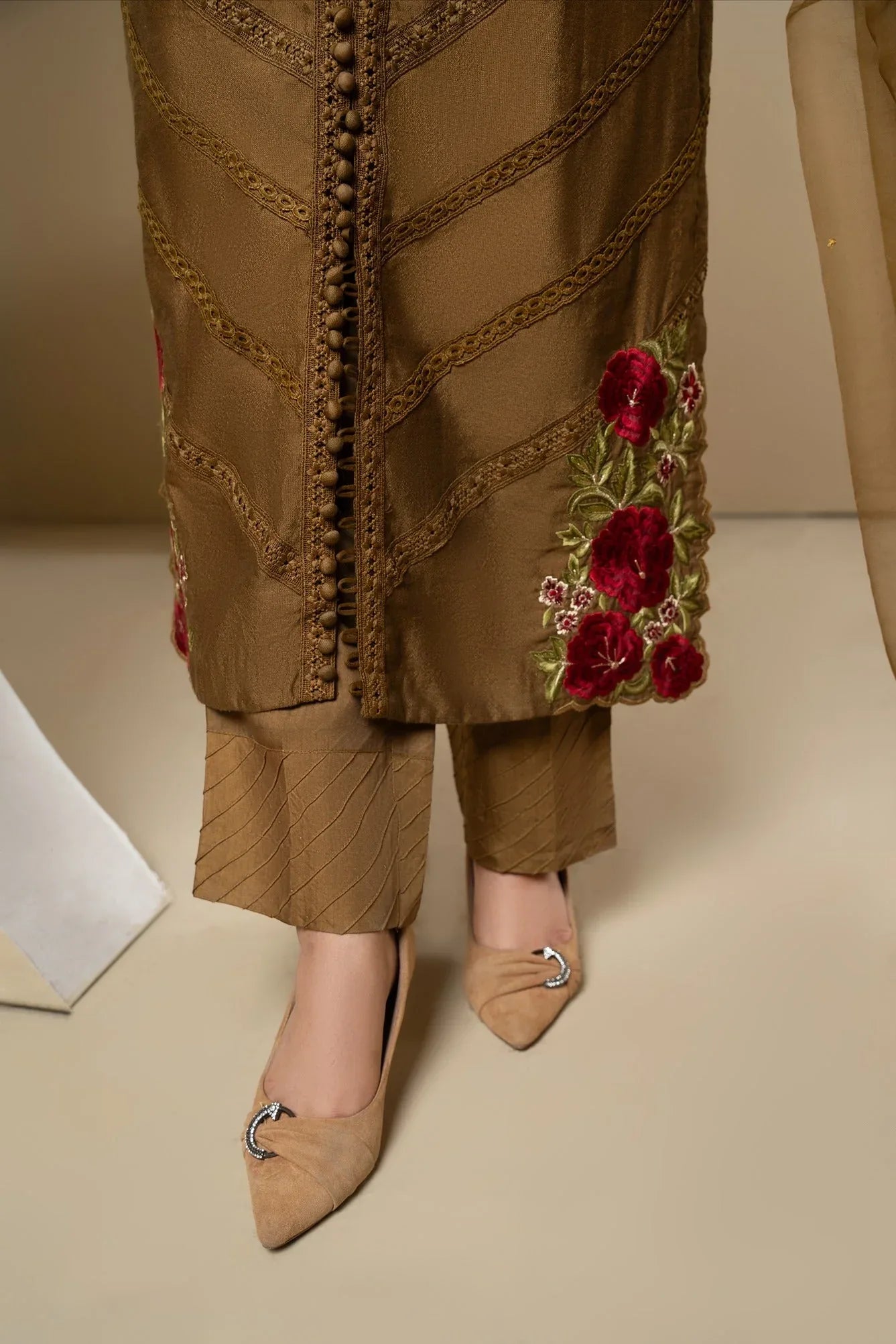 Muntaha | Rumaisa Luxury Pret | Rosia - SFLP05 - Aqsa Fabrics