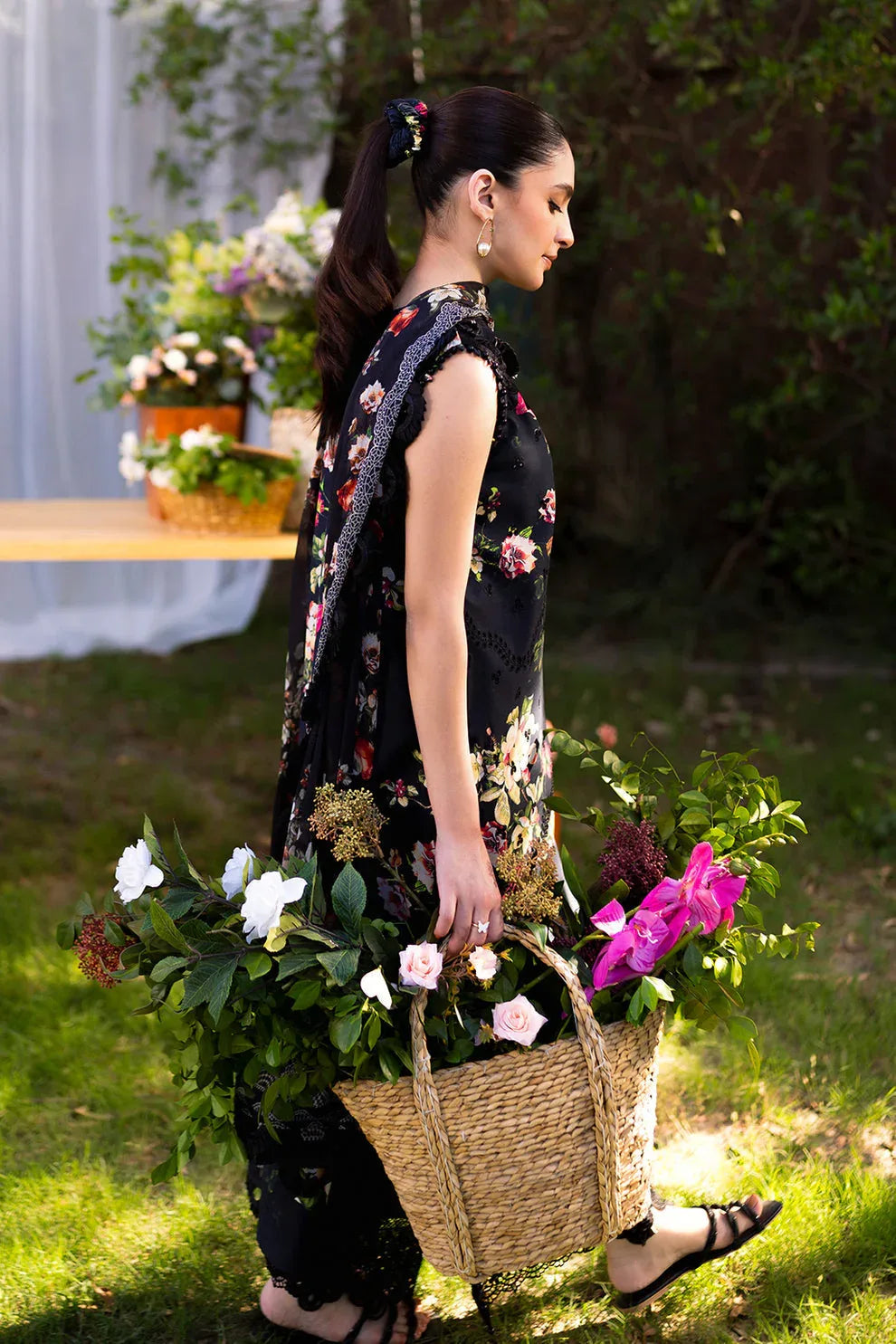 Neeshay | Summer Lines Printkari | OLIVINE - Aqsa Fabrics