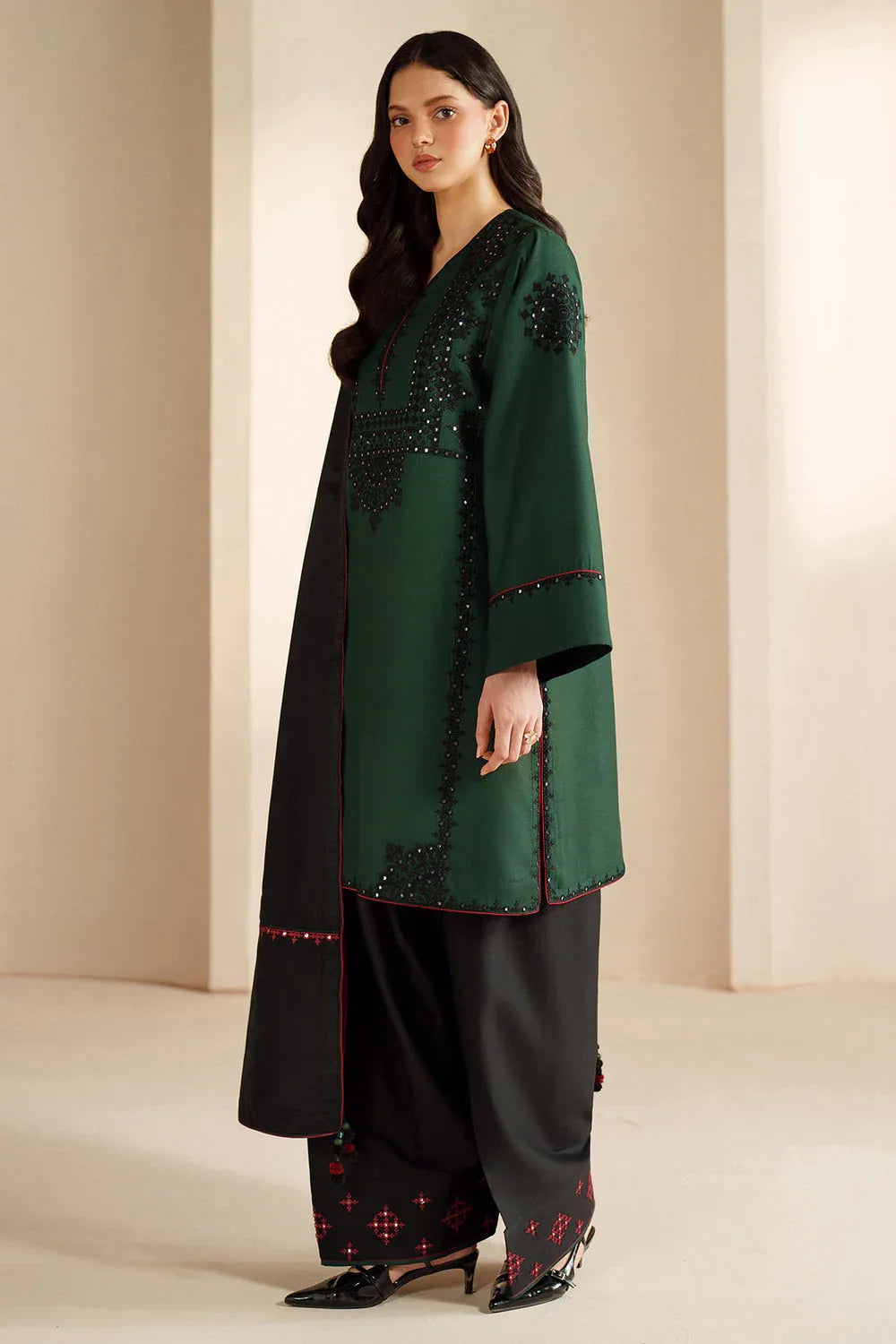 Jazmin | Winter 25 | UW-0206 - Aqsa Fabrics