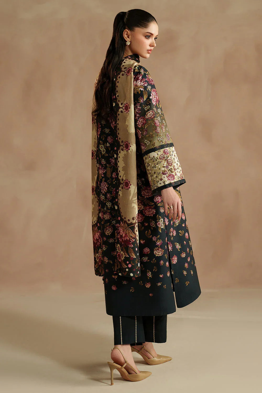 Jazmin | Winter 25 | UW-0199 - Aqsa Fabrics