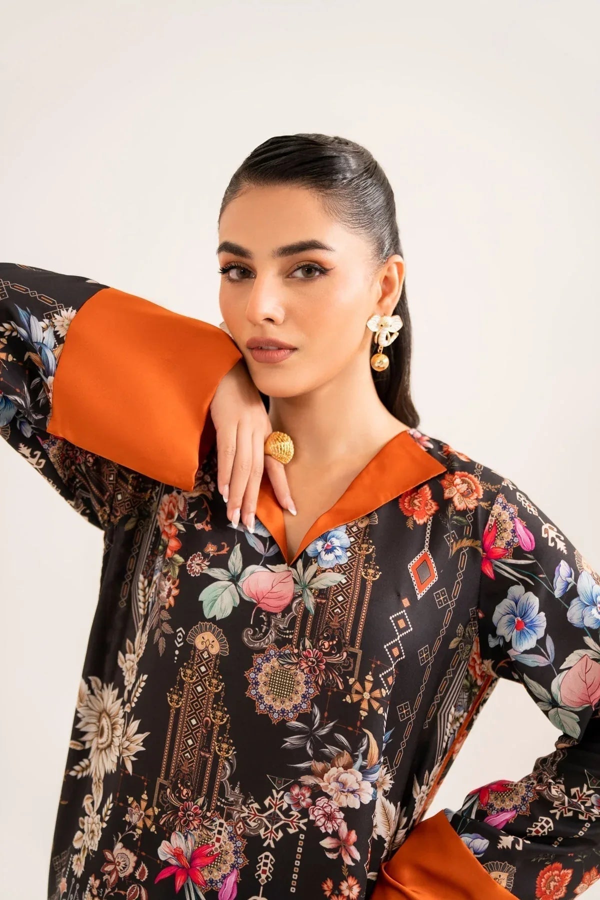 Akbar Aslam | Co-ords Sets |  Hanik - Aqsa Fabrics