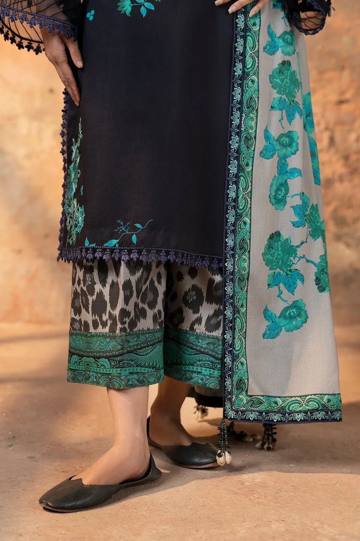 Charizma | Winter Collection | DSCW5-10 - Aqsa Fabrics