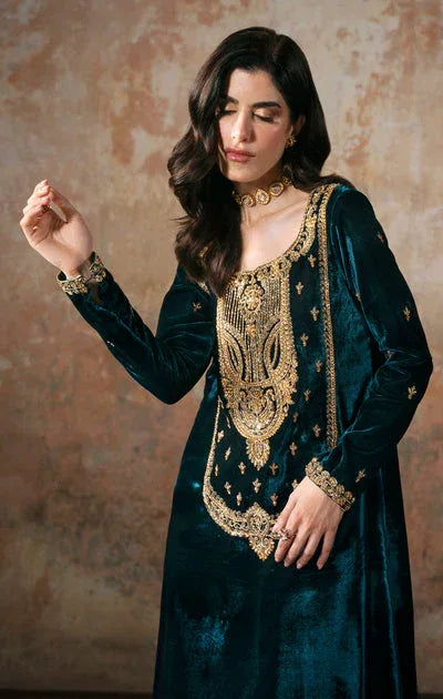 Maya | Viola Luxe Velvet 25 | ISLA - Aqsa Fabrics