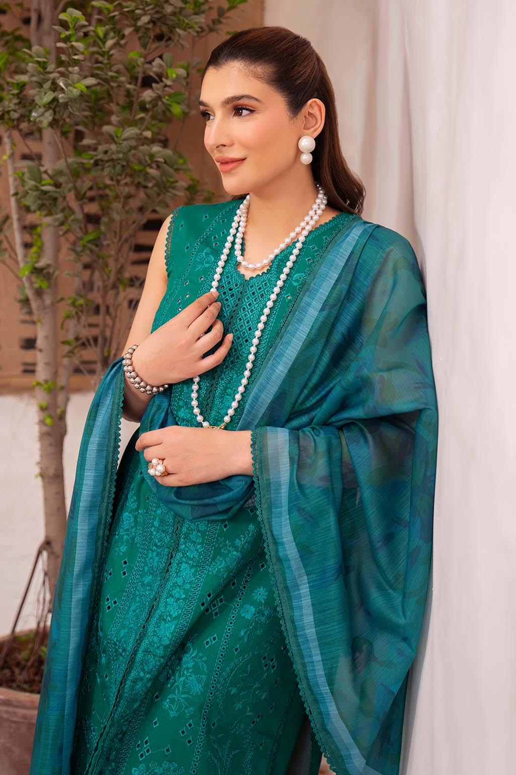 Neeshay | Symphony Luxury Lawn | ZING - Aqsa Fabrics
