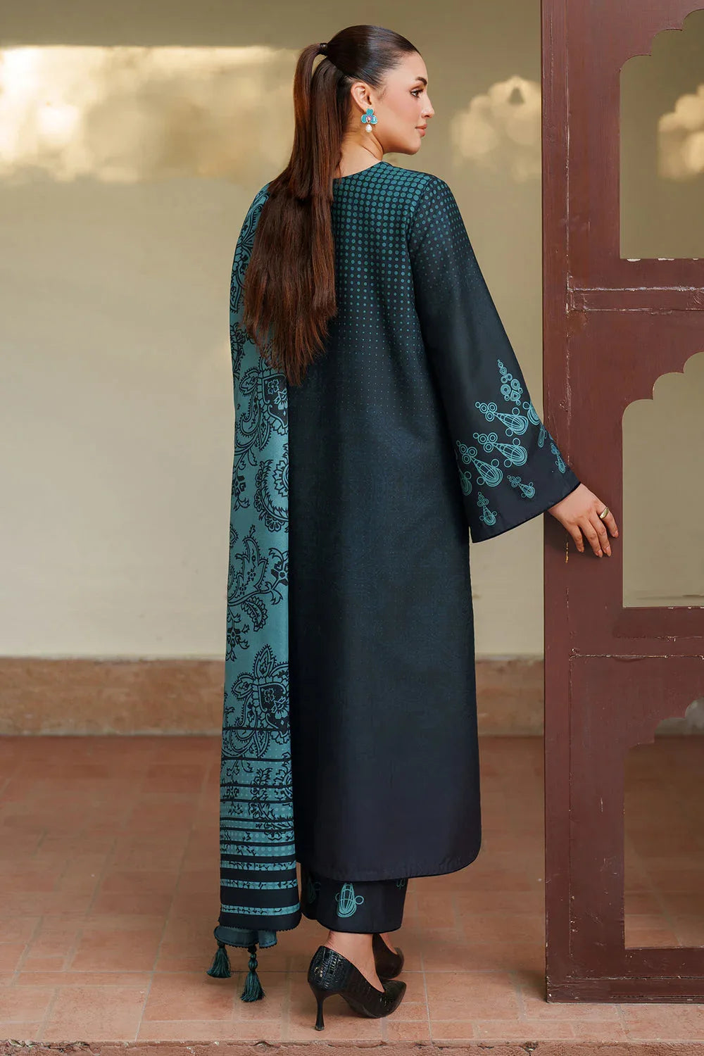 Jazmin | Winter 25 | UW-0181 Z - Aqsa Fabrics