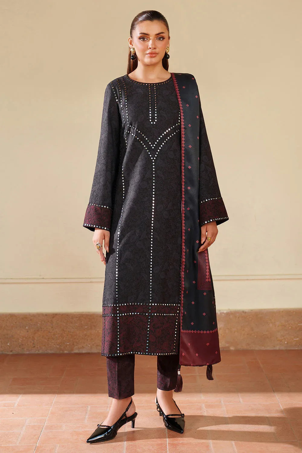 Jazmin | Winter 25 | UW-0176 - Aqsa Fabrics