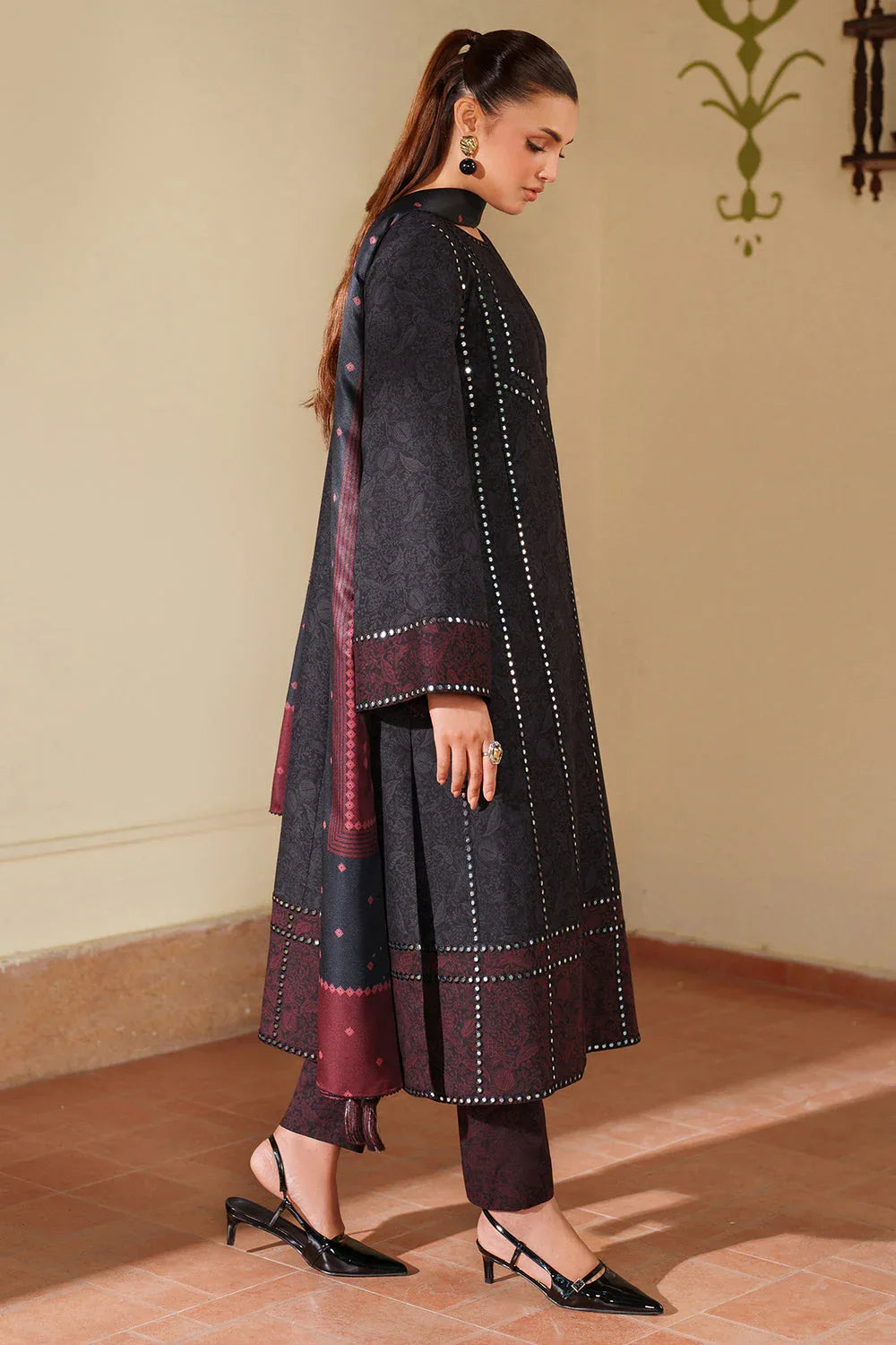 Jazmin | Winter 25 | UW-0176 - Aqsa Fabrics