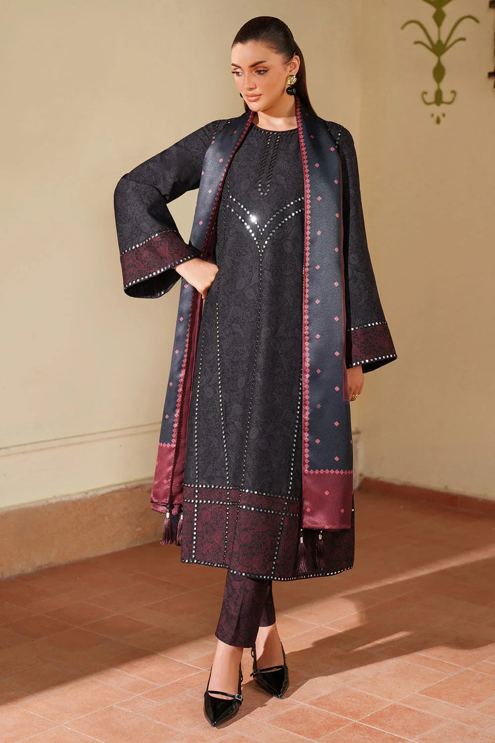 Jazmin | Winter 25 | UW-0176 - Aqsa Fabrics