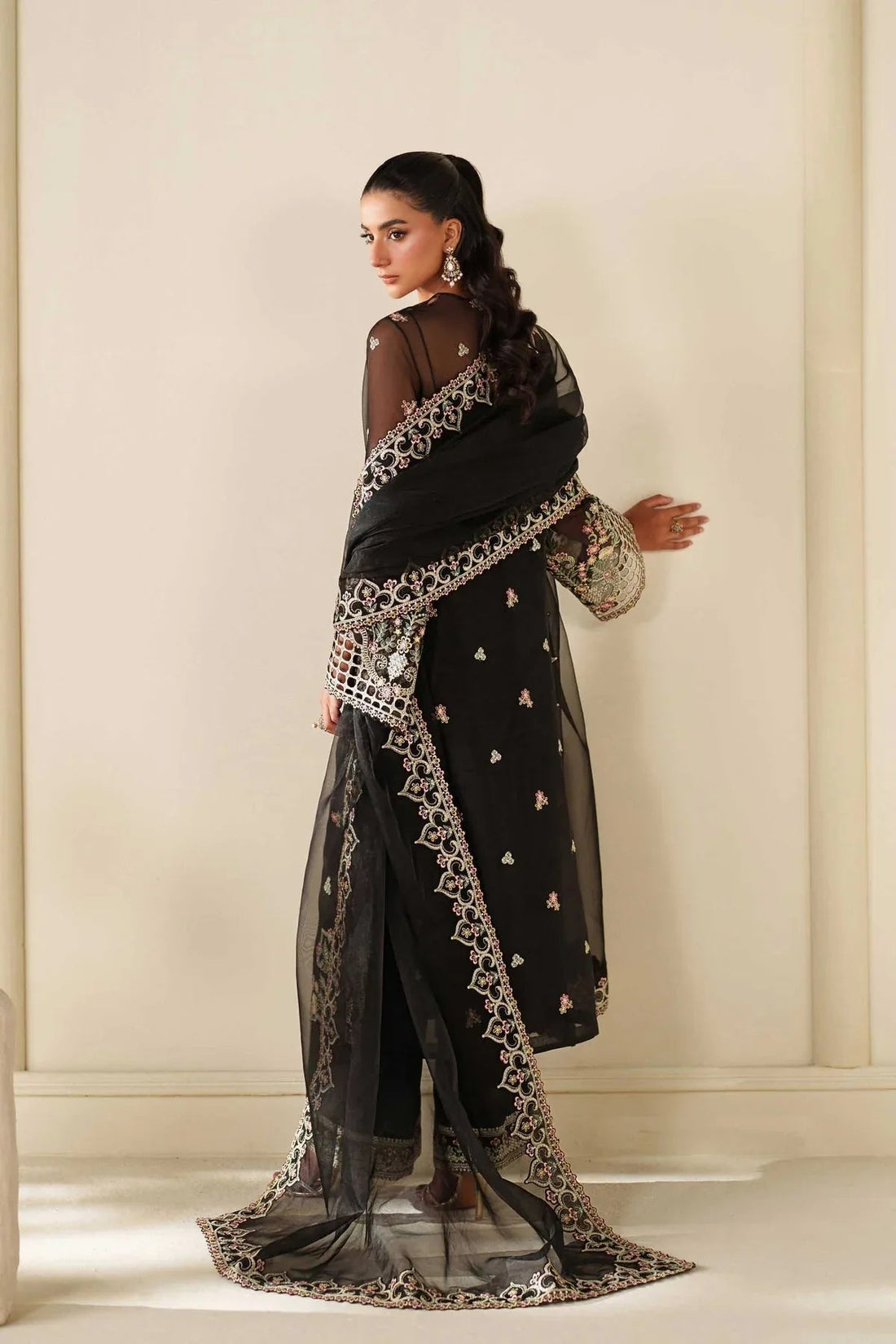 Akbar Aslam | Formal Pret | Noir