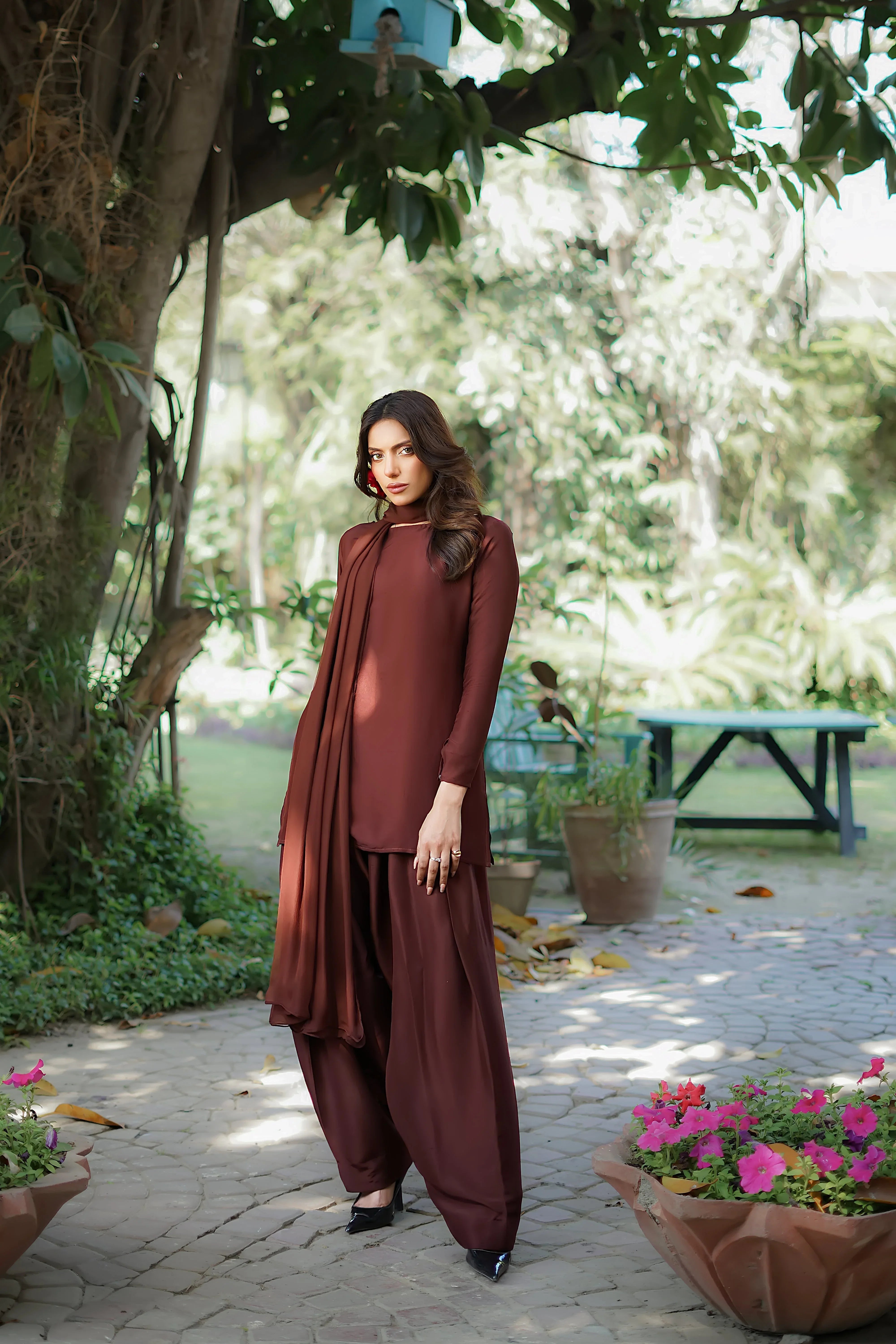 Erum Khan | Nue 25 | Espresso Gloe - Aqsa Fabrics