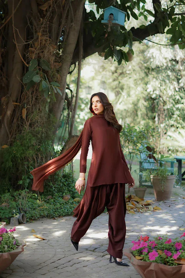 Erum Khan | Nue Pret | Espresso Gloe - Aqsa Fabrics