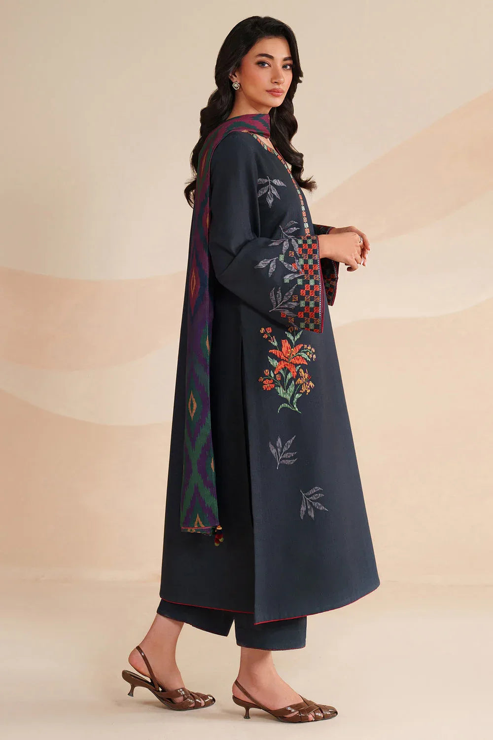 Jazmin | Winter 25 | UW-0226 - Aqsa Fabrics