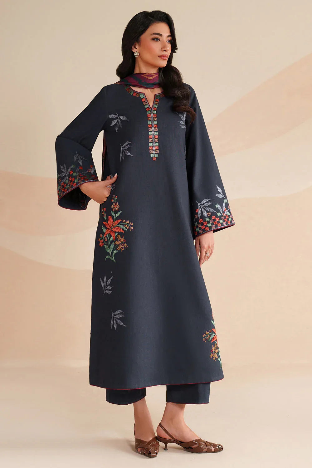 Jazmin | Winter 25 | UW-0226 - Aqsa Fabrics