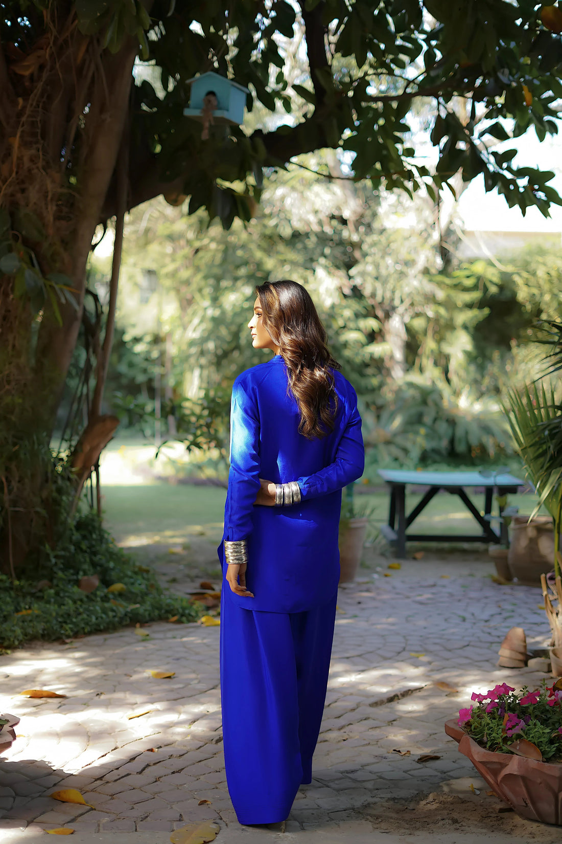Erum Khan | Nue 25 | Cosmic Wave - Aqsa Fabrics