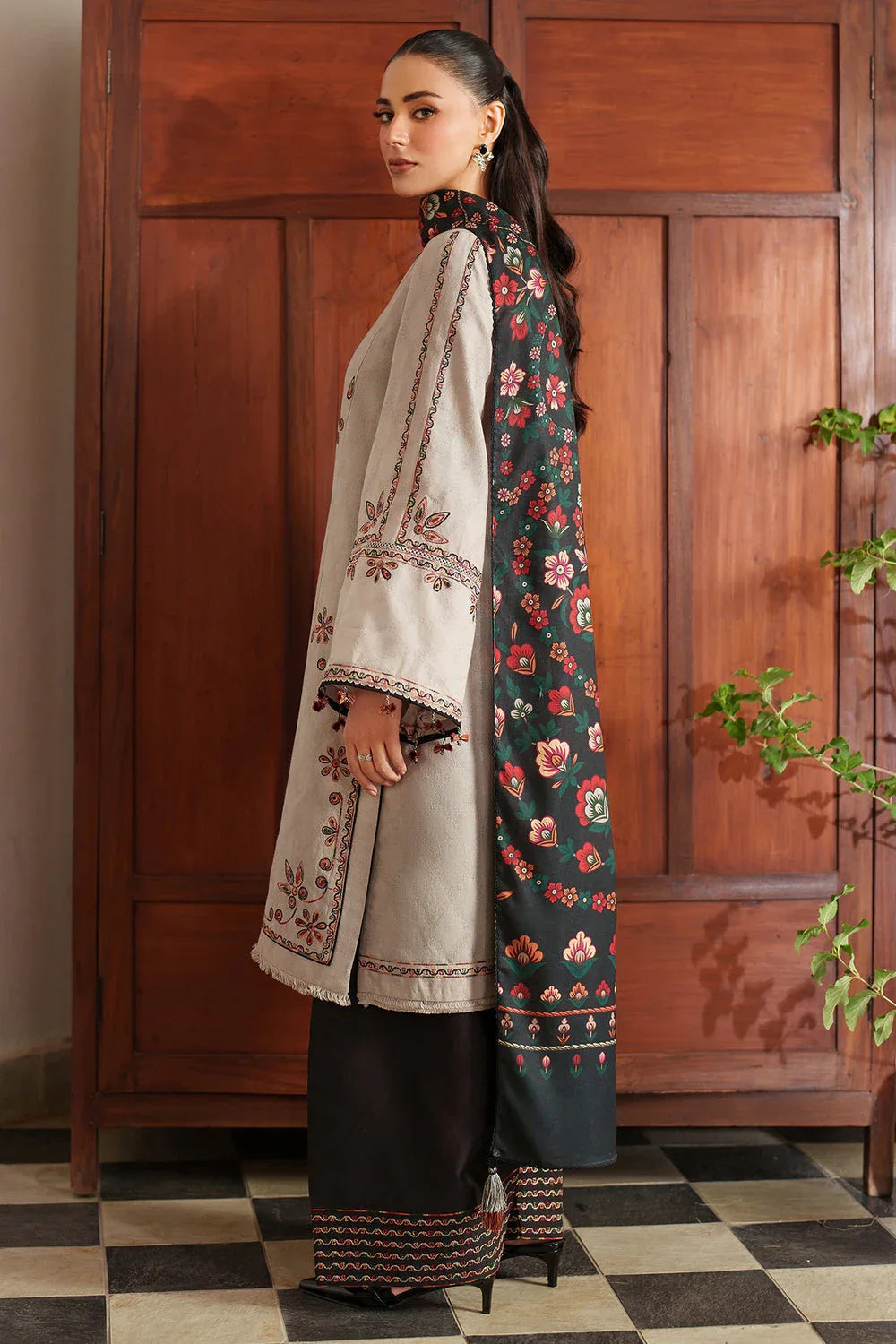 Jazmin | Winter 25 | UW-0144 - Aqsa Fabrics