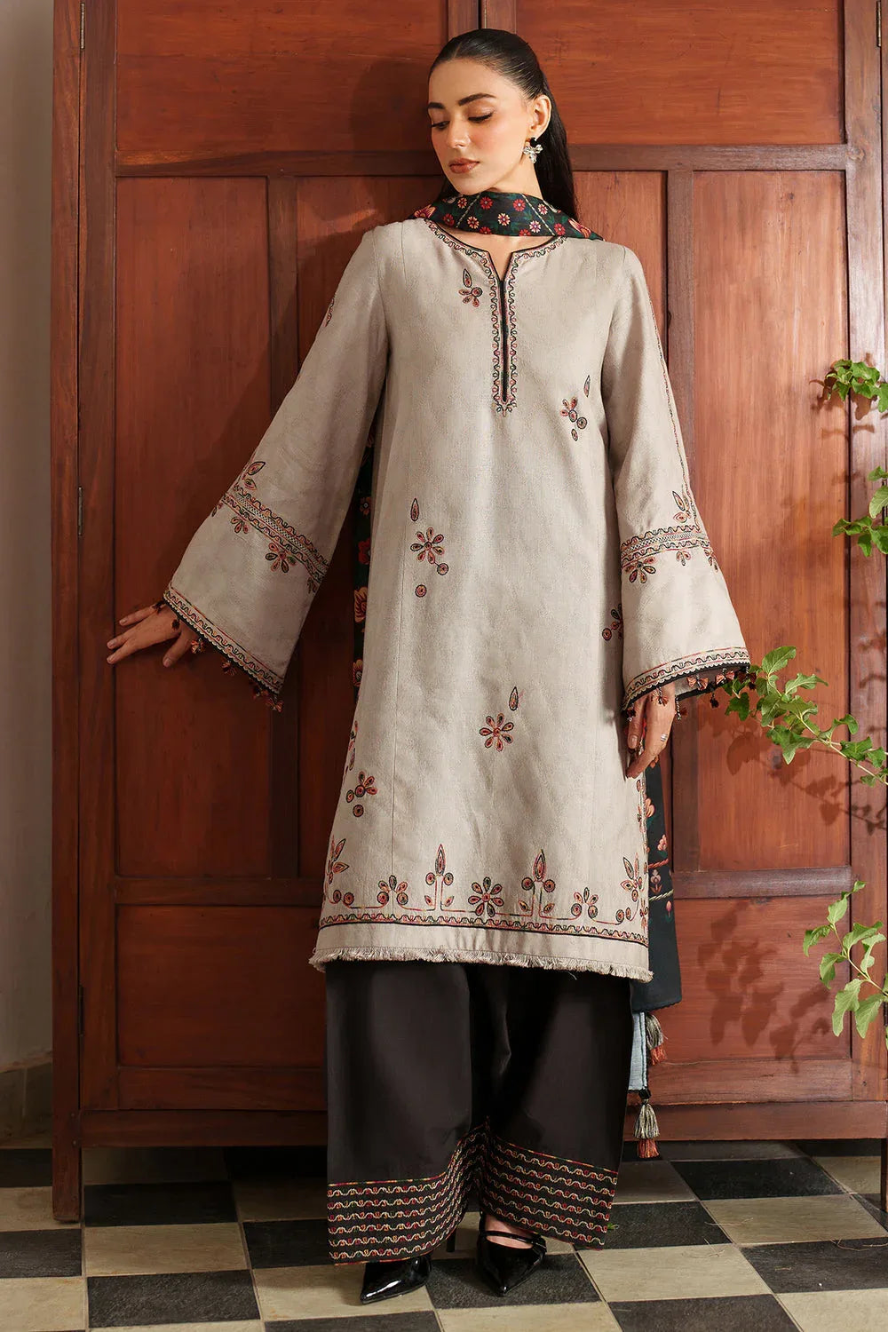 Jazmin | Winter 25 | UW-0144 - Aqsa Fabrics