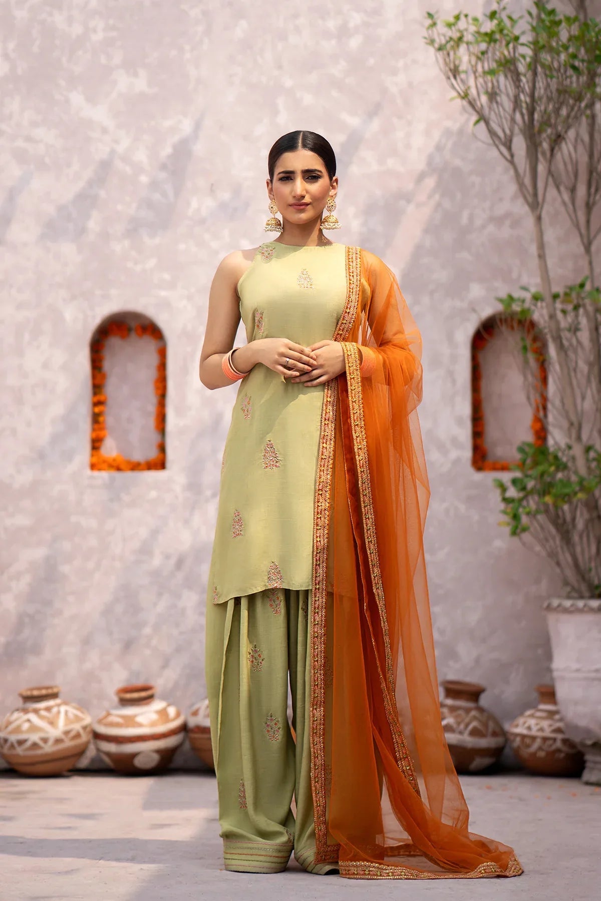 Erum Khan | Sakhiyan Formals | GULBAHAR - Aqsa Fabrics