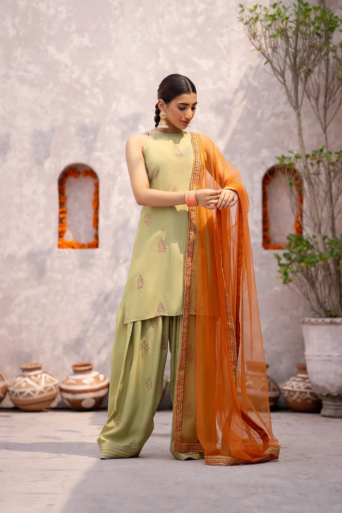 Erum Khan | Sakhiyan Formals | GULBAHAR - Aqsa Fabrics