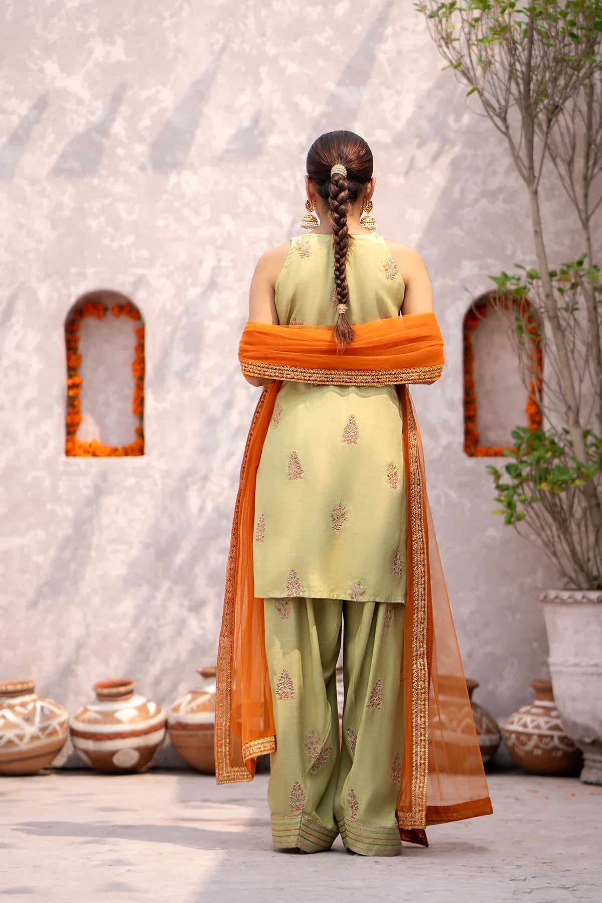 Erum Khan | Sakhiyan Formals | GULBAHAR - Aqsa Fabrics