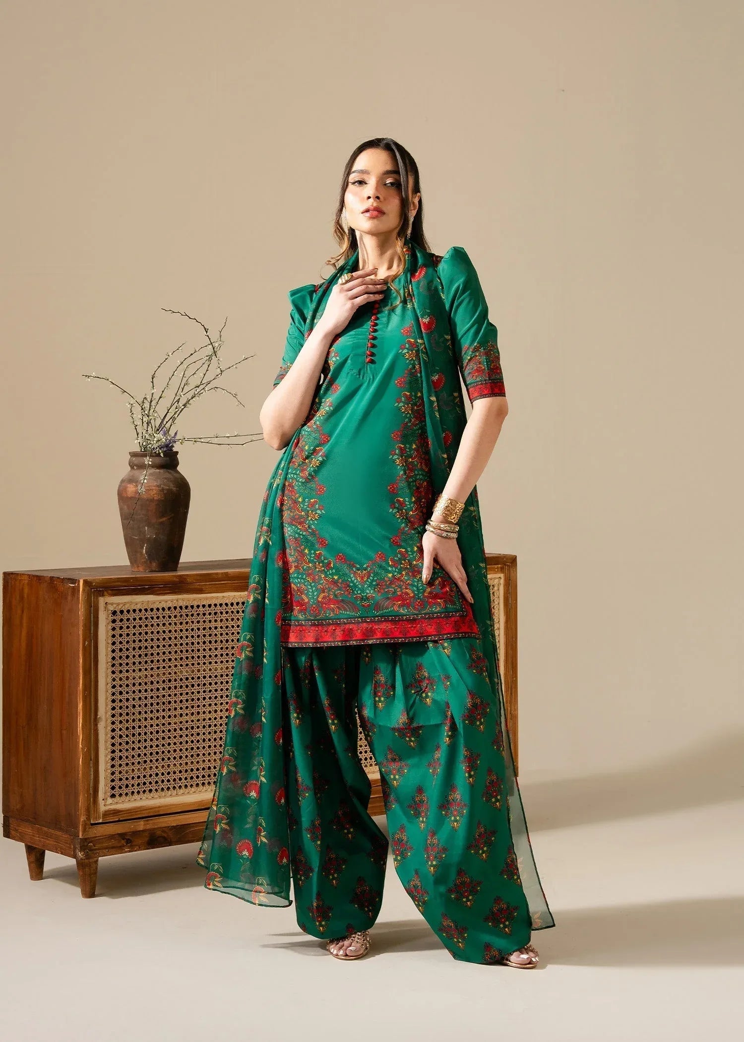 Maria Osama Khan | Retro Vol 3 | Vivian - Aqsa Fabrics