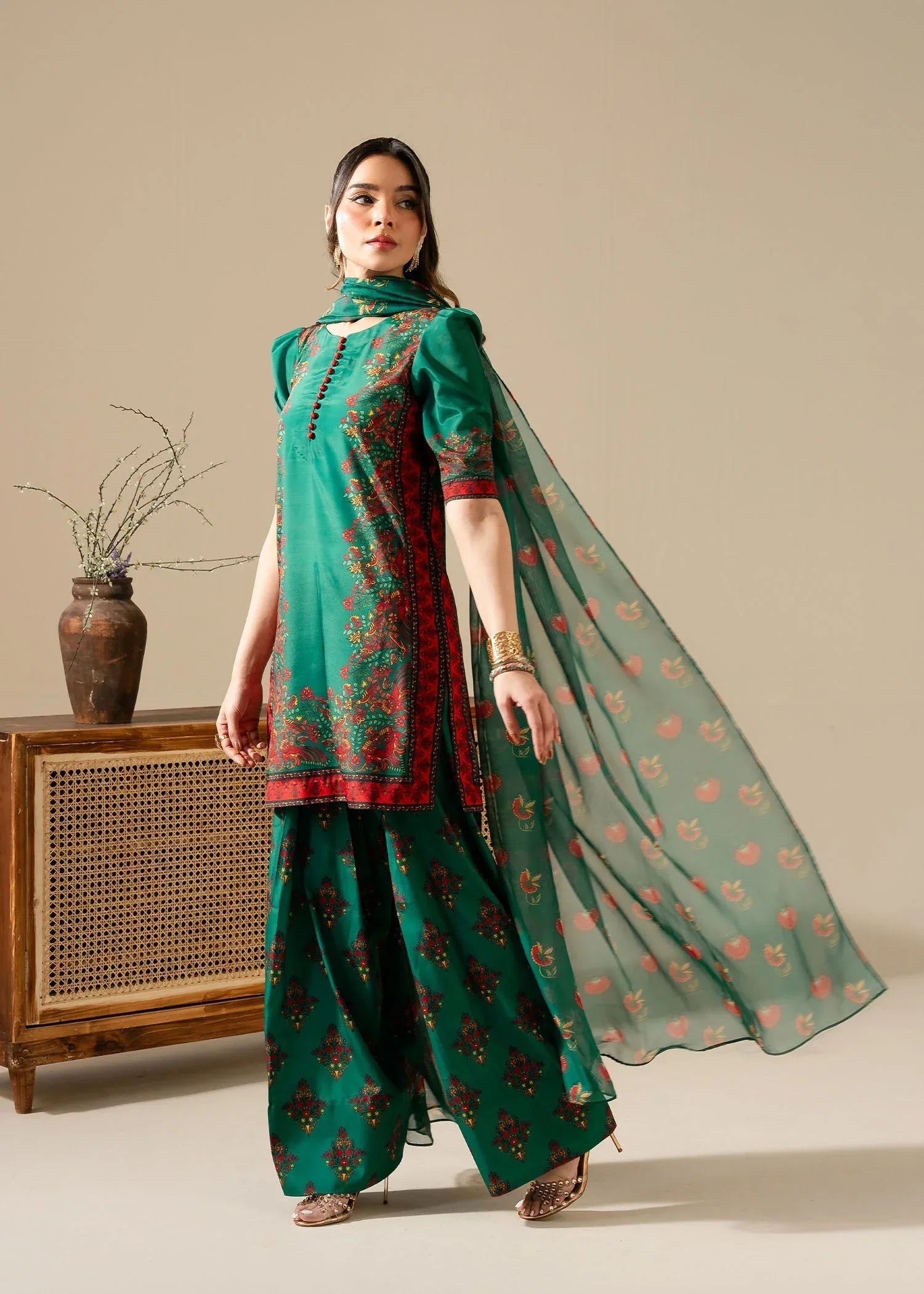 Maria Osama Khan | Retro Vol 3 | Vivian - Aqsa Fabrics
