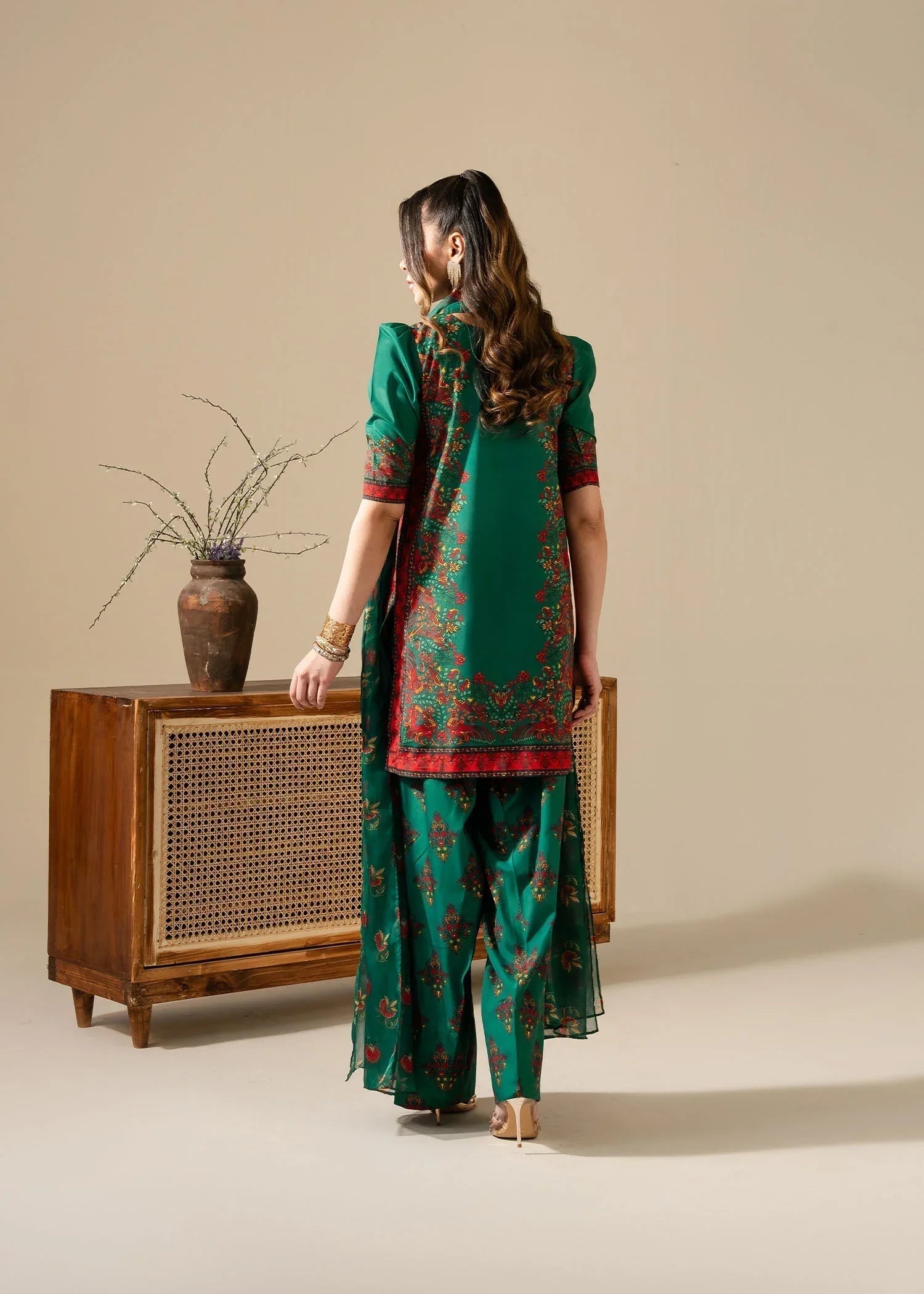 Maria Osama Khan | Retro Vol 3 | Vivian - Aqsa Fabrics