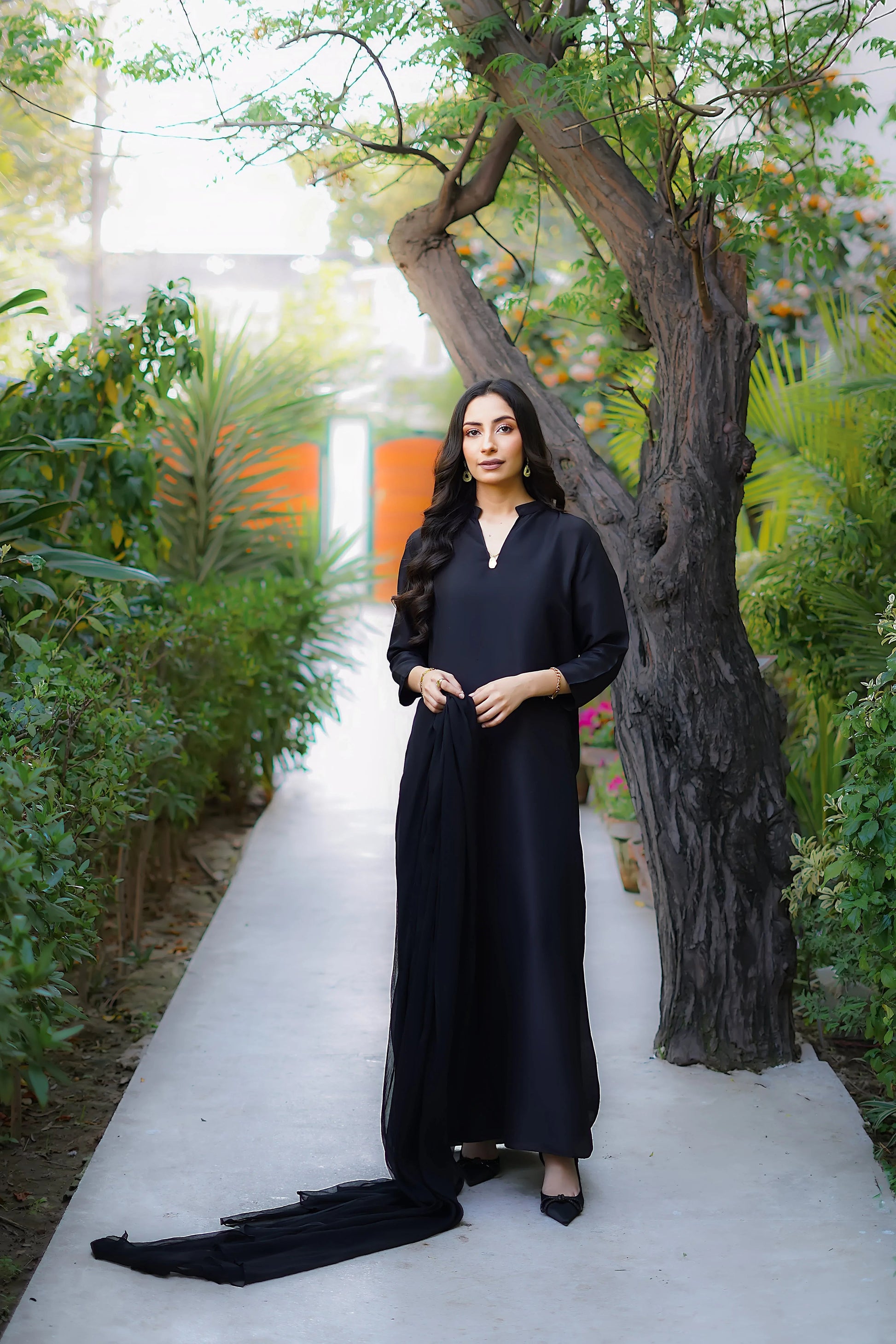Erum Khan | Nue 25 | Midnight Enigma - Aqsa Fabrics