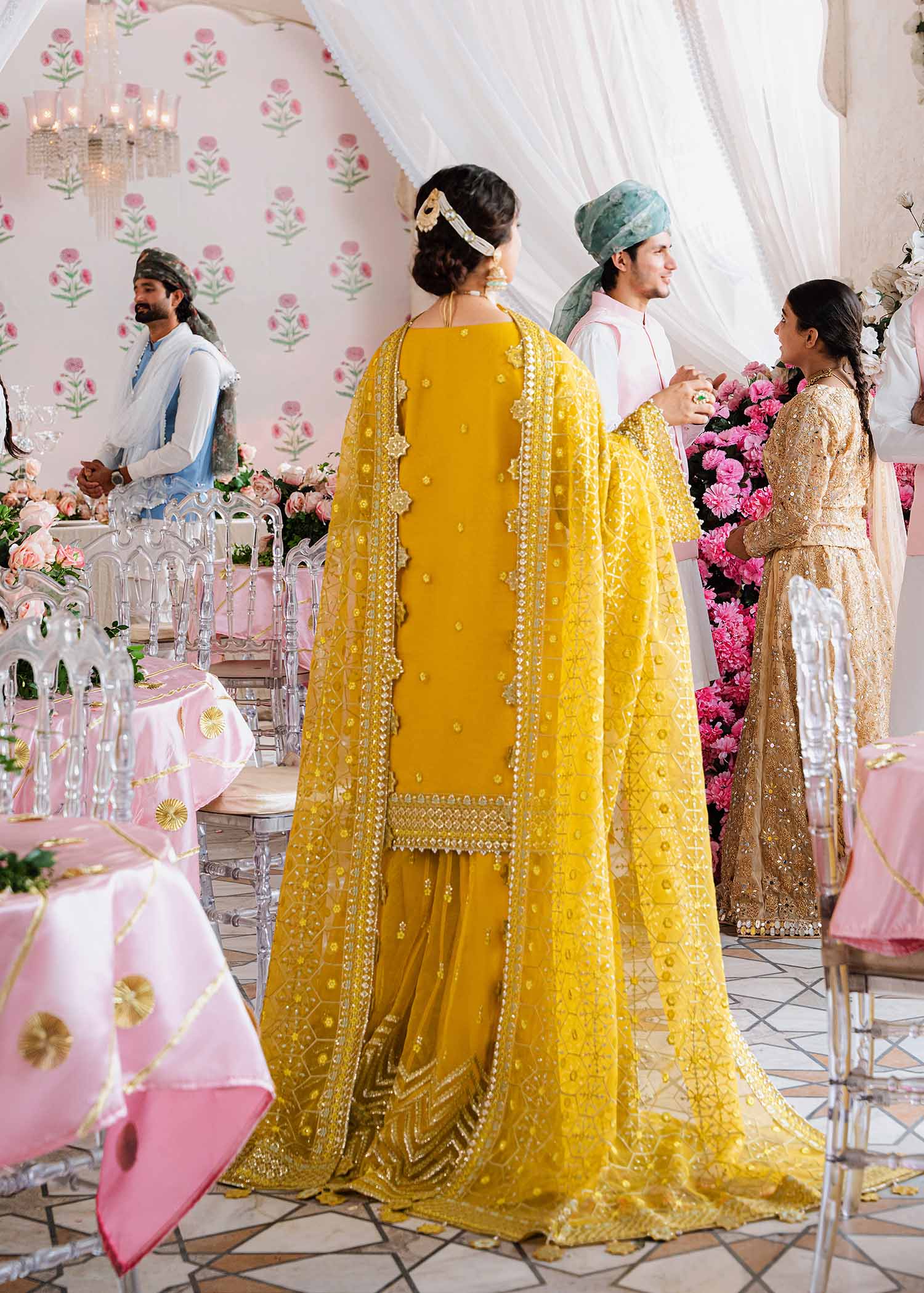 Akbar Aslam | Formals | Meena