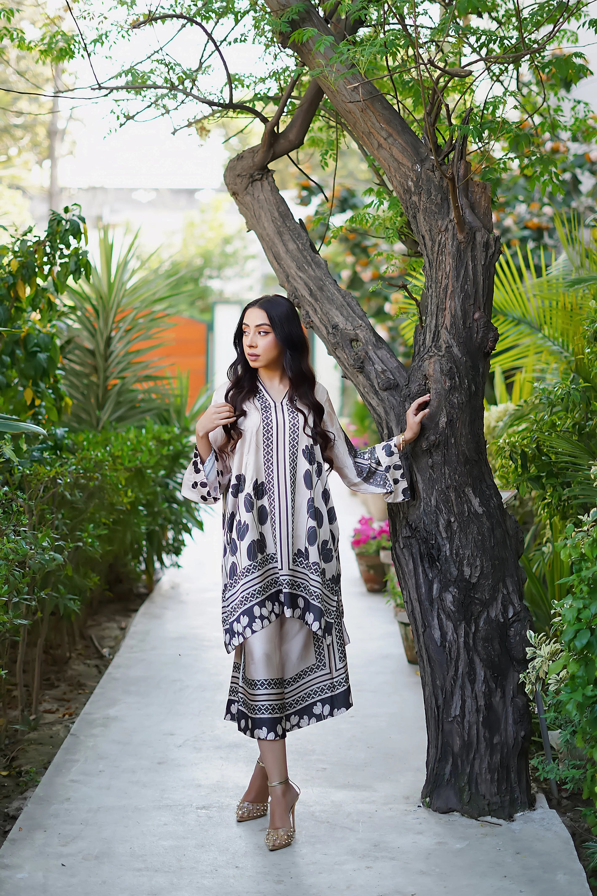 Erum Khan | Nue 25 | Royal Mirage - Aqsa Fabrics