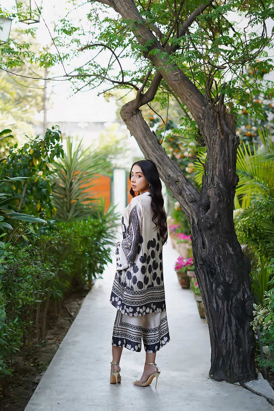 Erum Khan | Nue 25 | Royal Mirage - Aqsa Fabrics