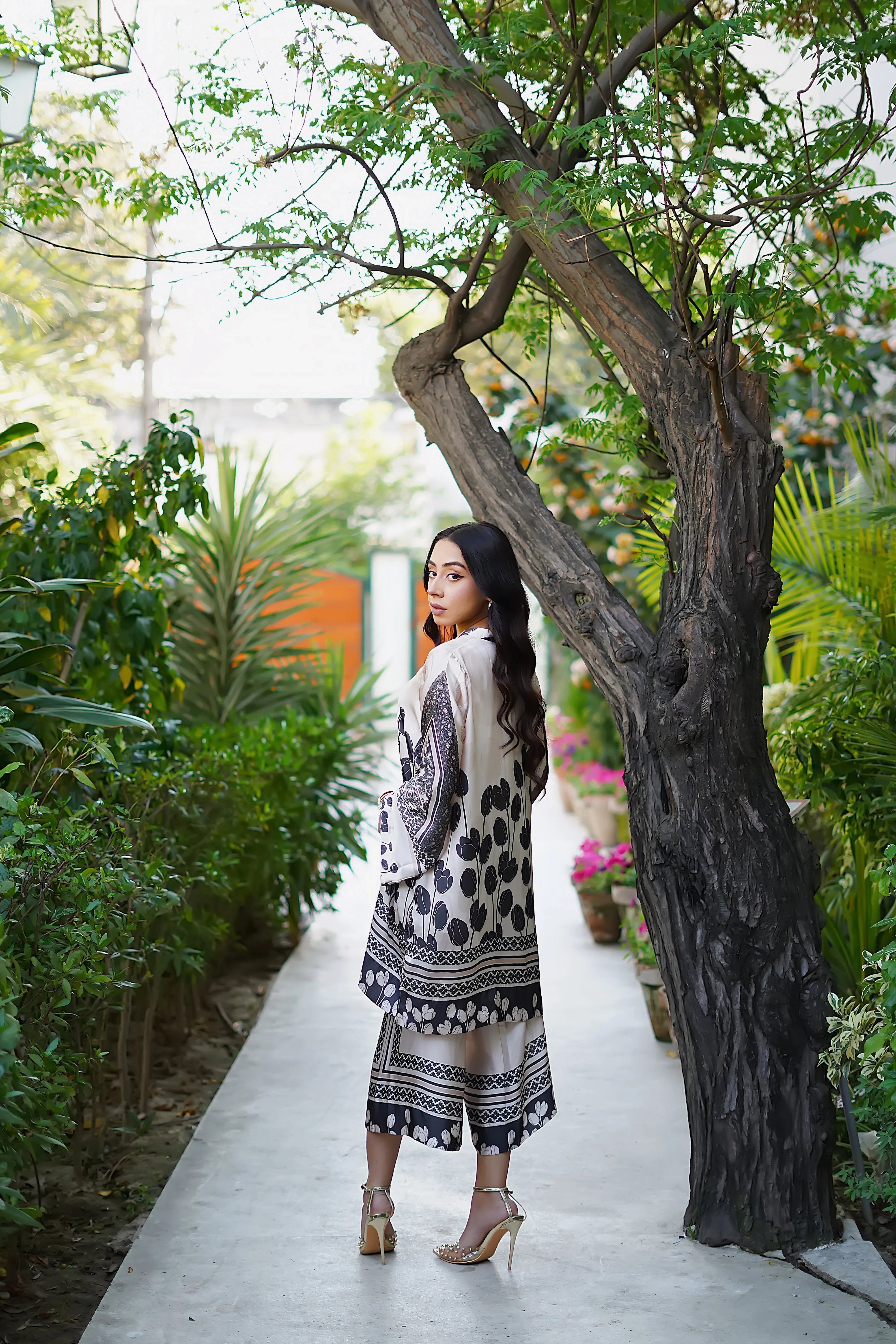 Erum Khan | Nue 25 | Royal Mirage - Aqsa Fabrics
