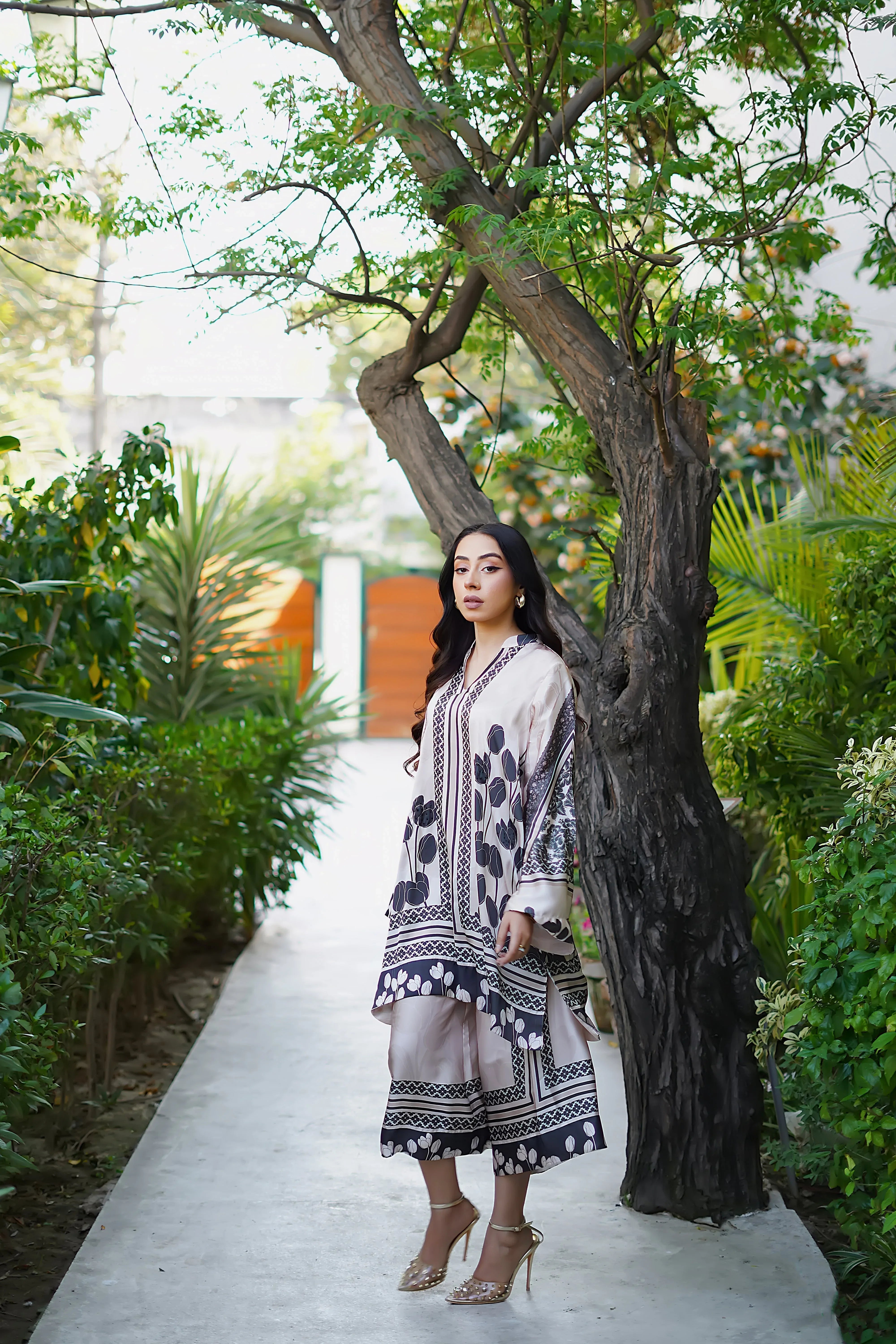 Erum Khan | Nue Pret | Royal Mirage - Aqsa Fabrics
