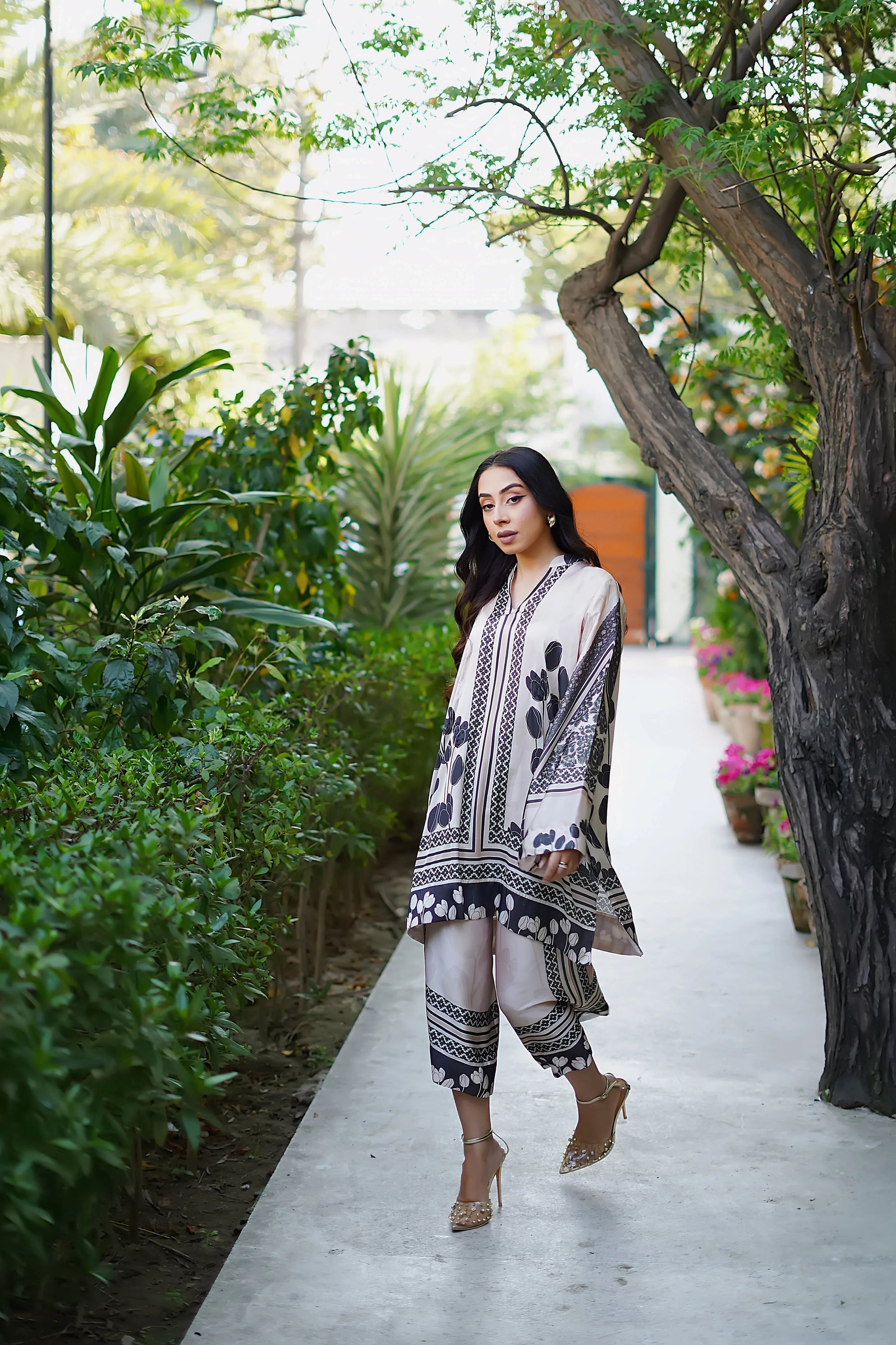 Erum Khan | Nue 25 | Royal Mirage - Aqsa Fabrics