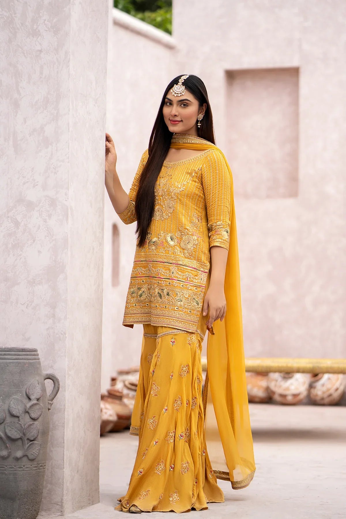 Erum Khan | Sakhiyan Formals | GENDA - Aqsa Fabrics