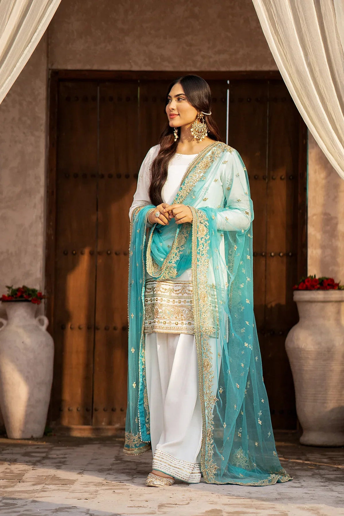 Erum Khan | Sakhiyan Formals | SUFAID PHOOL - Aqsa Fabrics