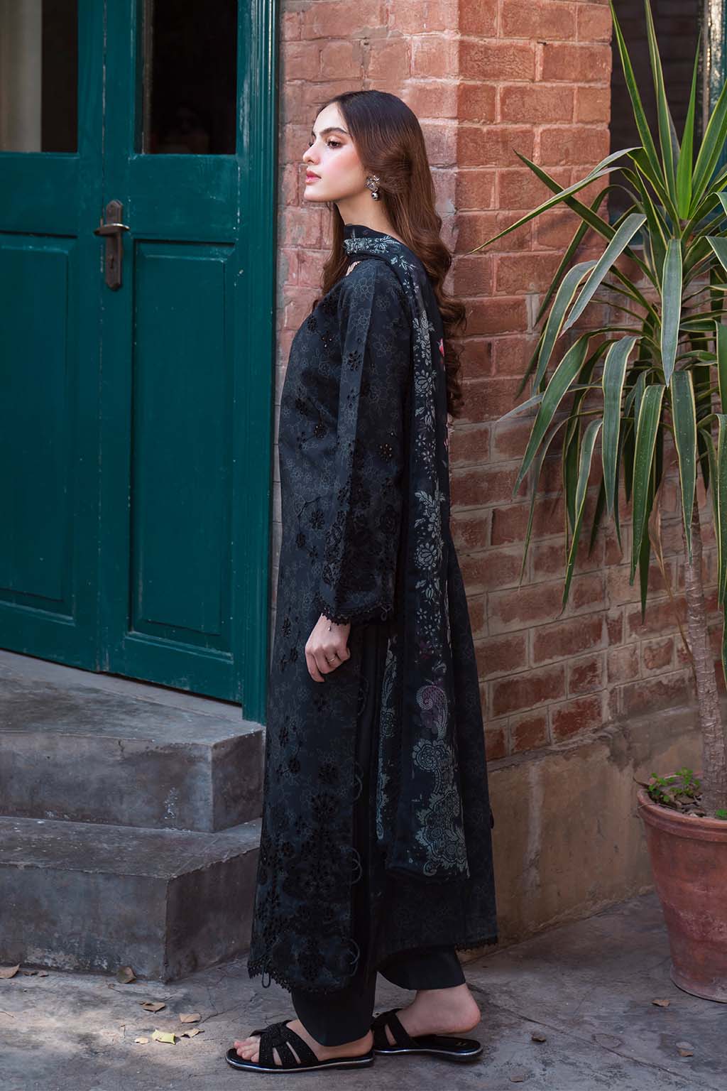 Neeshay | Summer Lines Printkari 25 | OBSIDIAN - Aqsa Fabrics