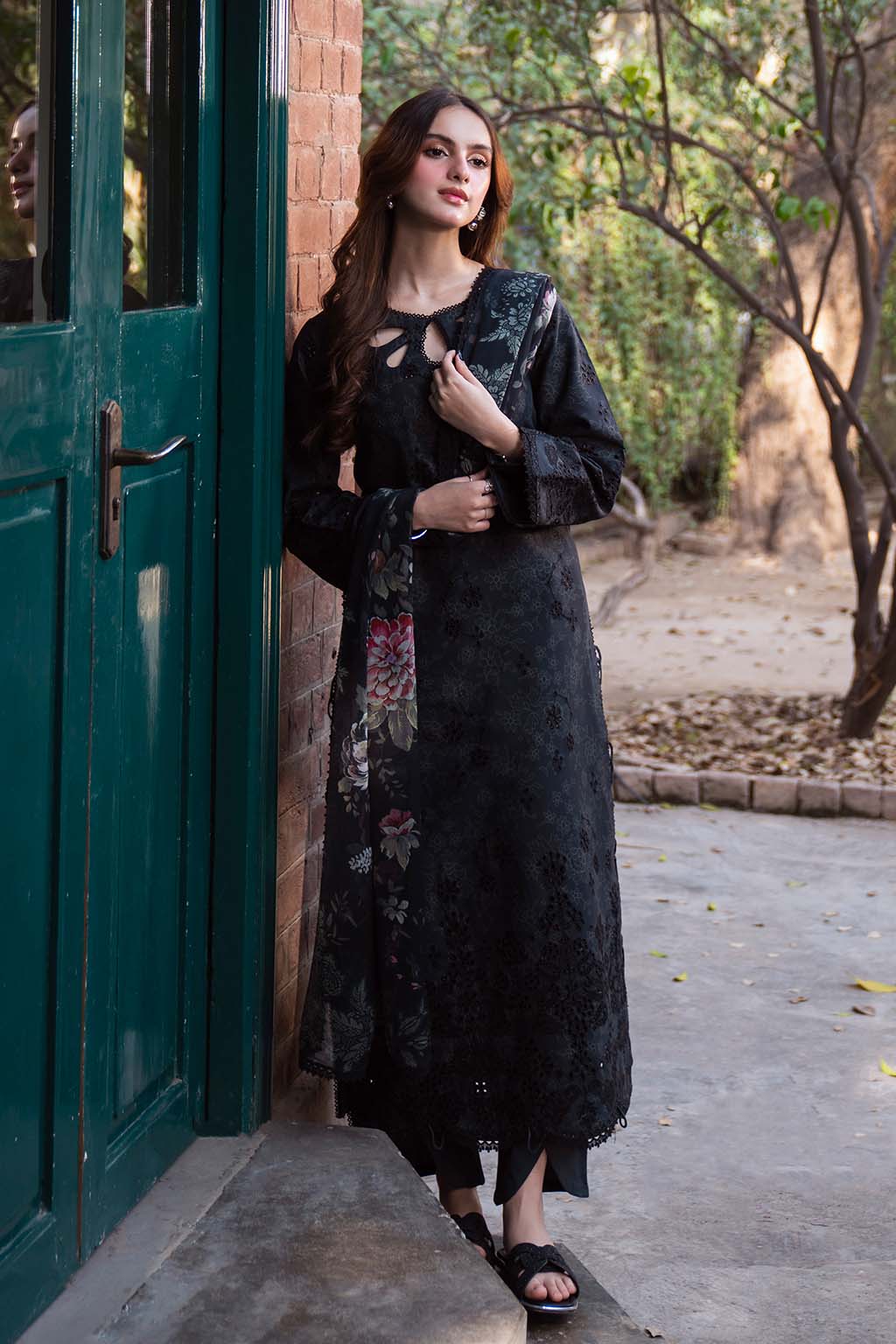 Neeshay | Summer Lines Printkari 25 | OBSIDIAN - Aqsa Fabrics