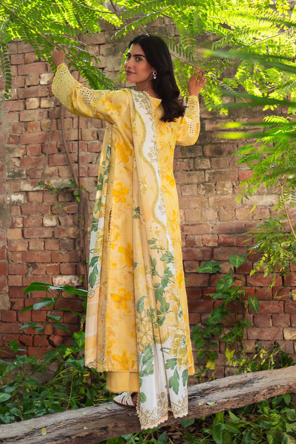 Neeshay | Summer Lines Printkari 25 | BUTTERCUP - Aqsa Fabrics