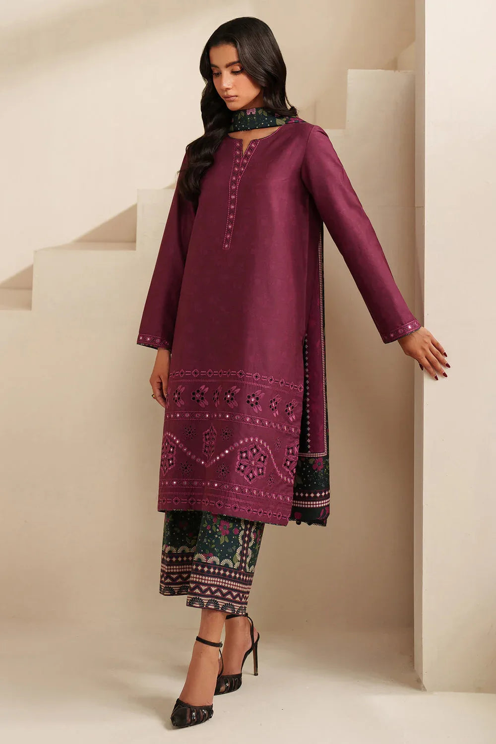 Jazmin | Winter 25 | UW-0225 - Aqsa Fabrics