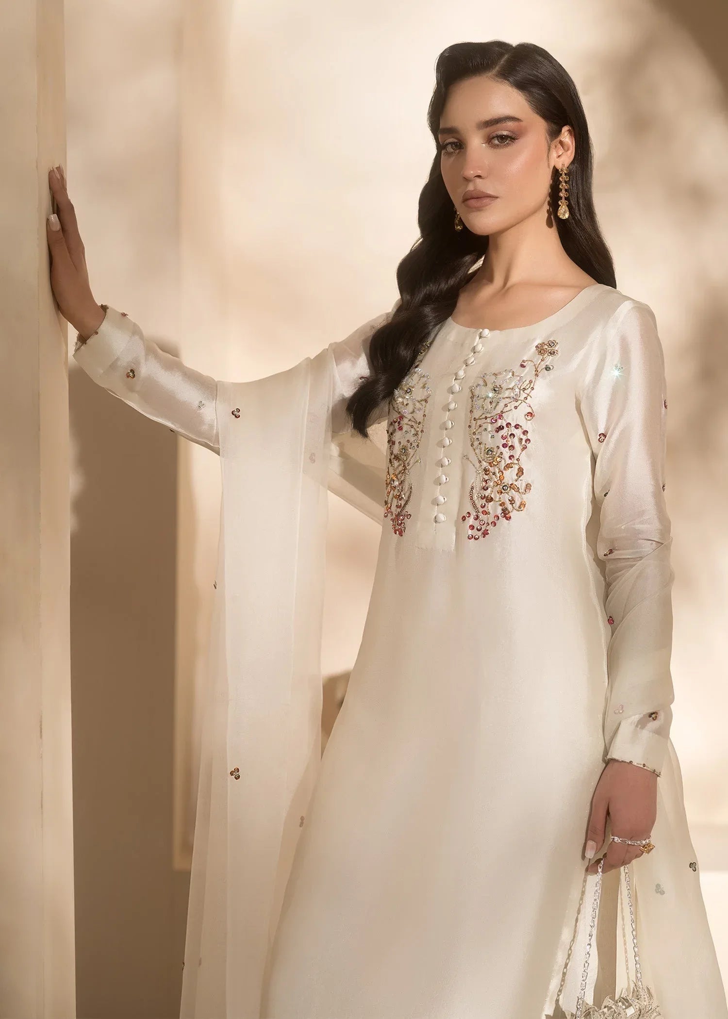 Mahum Asad | Breaking the Bar | Gloss - Aqsa Fabrics